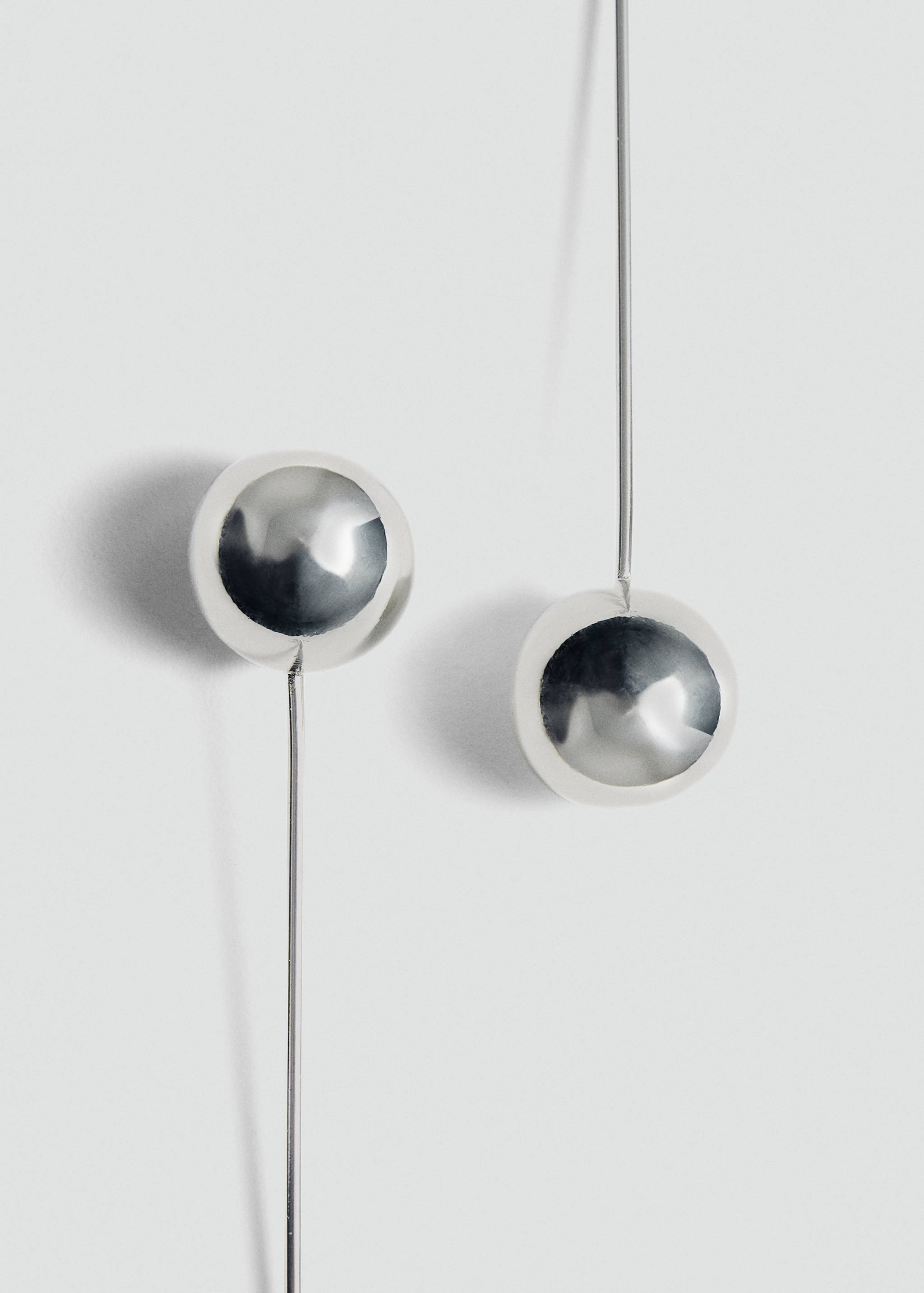 Boucles d'oreilles longues sphère - Détail de l'article 5