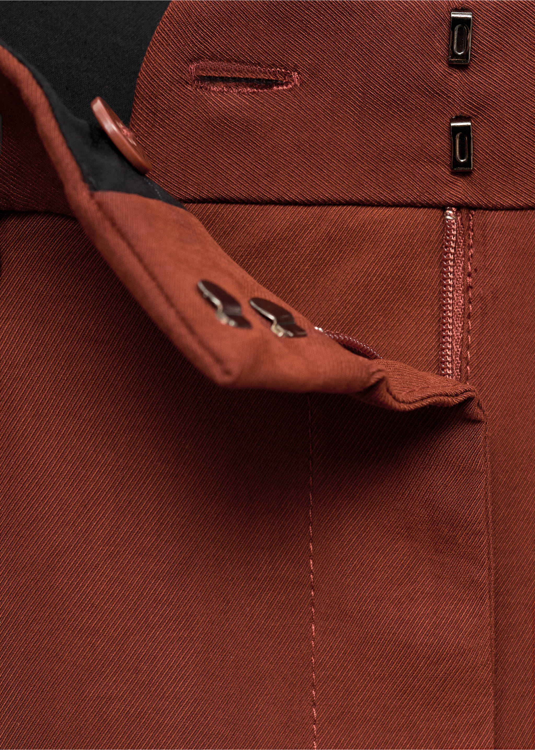 Gerade Hose aus Modal - Detail des Artikels 8, Bräunliches Orange. Ref: 17014151-00.