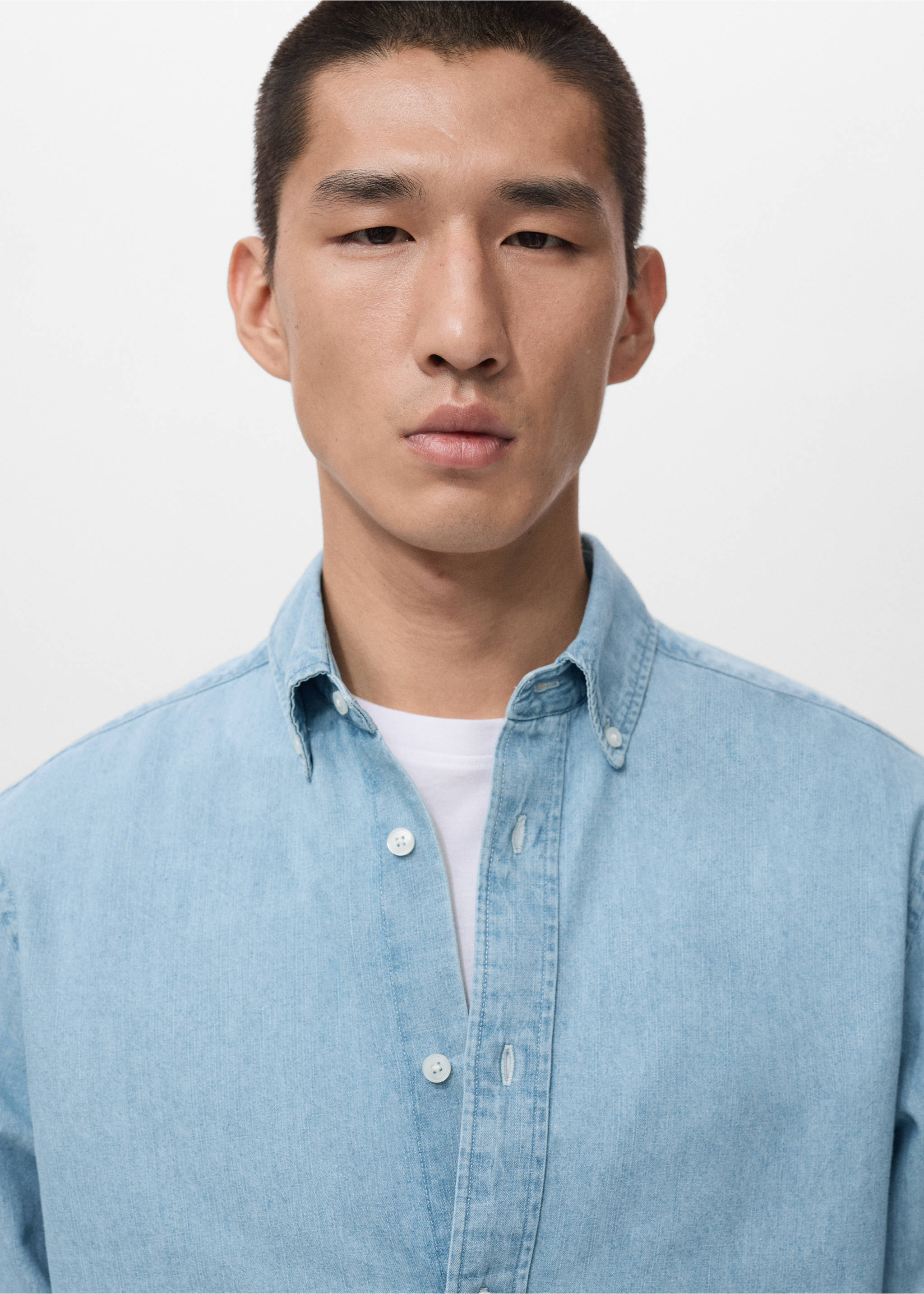 Regular fit denim shirt - Details of the article 2, Light Blue. Ref: 17014437-00.