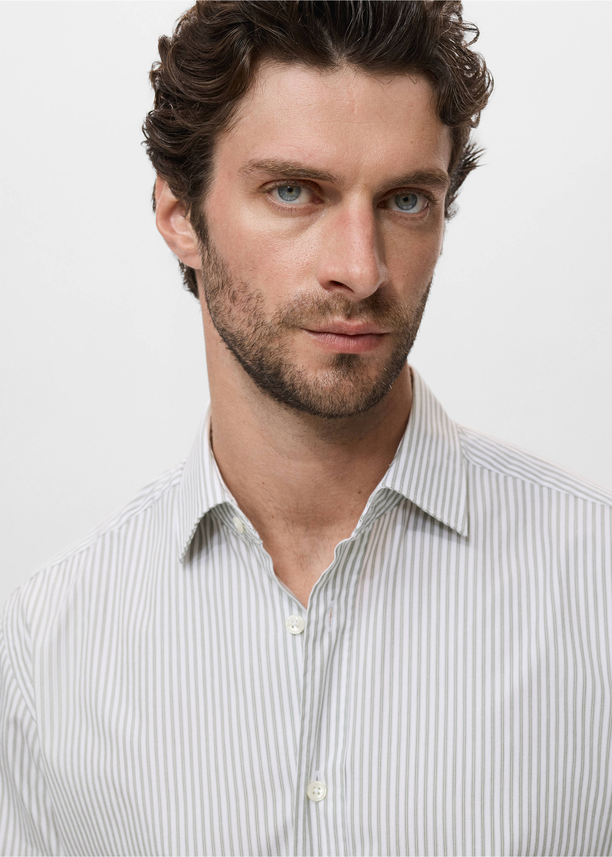 Chemise coton rayures regular-fit - Détail de l'article 1, Kaki. Ref: 17014438-00.