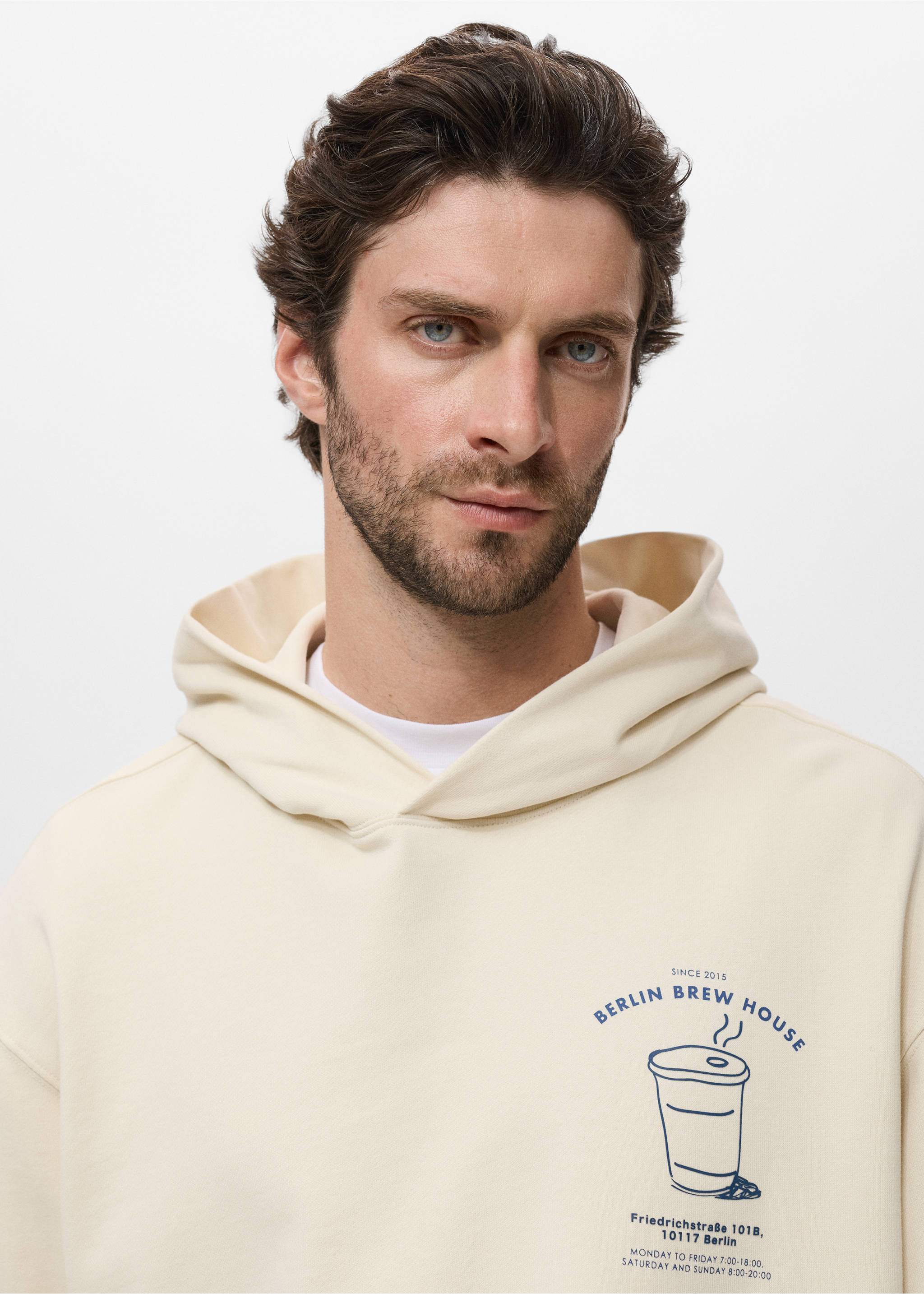 Graphic hooded sweatshirt - Details of the article 1, Ecru. Ref: 17014441-00.