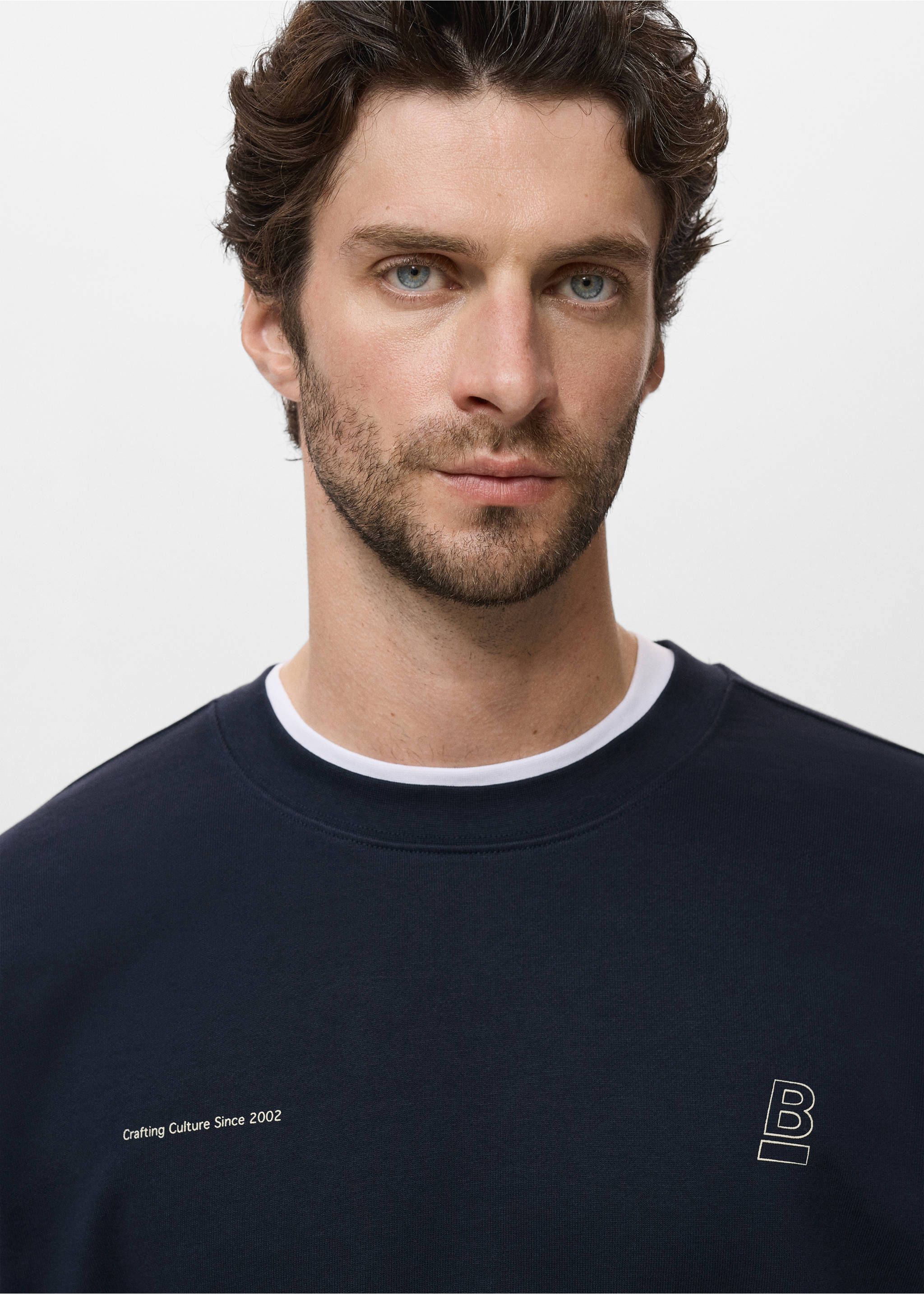 100% cotton sweatshirt text - Details of the article 1, Navy. Ref: 17014442-00.