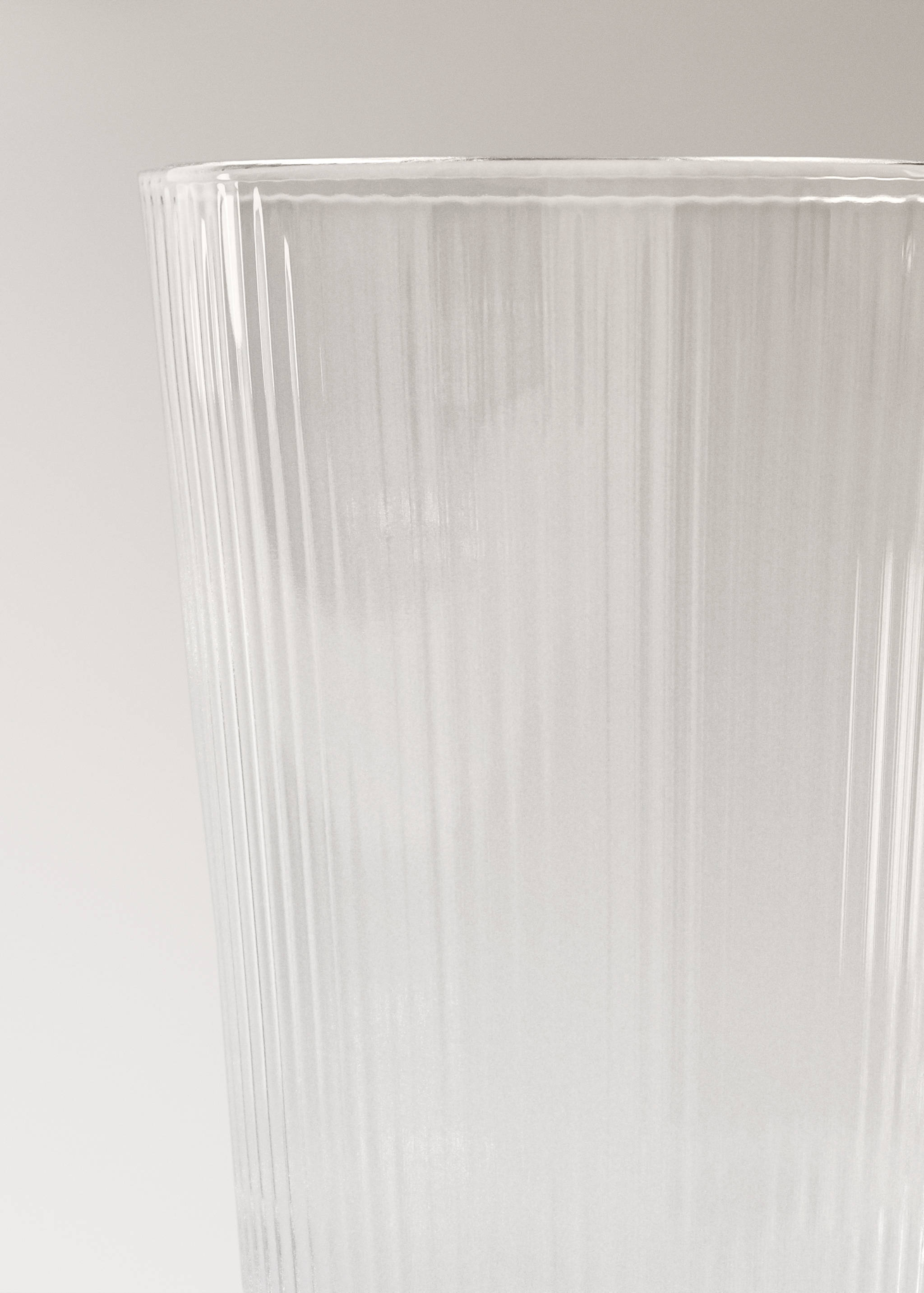 Borosilikat-Tasse mit Streifenmuster im Relief - Detail des Artikels 2