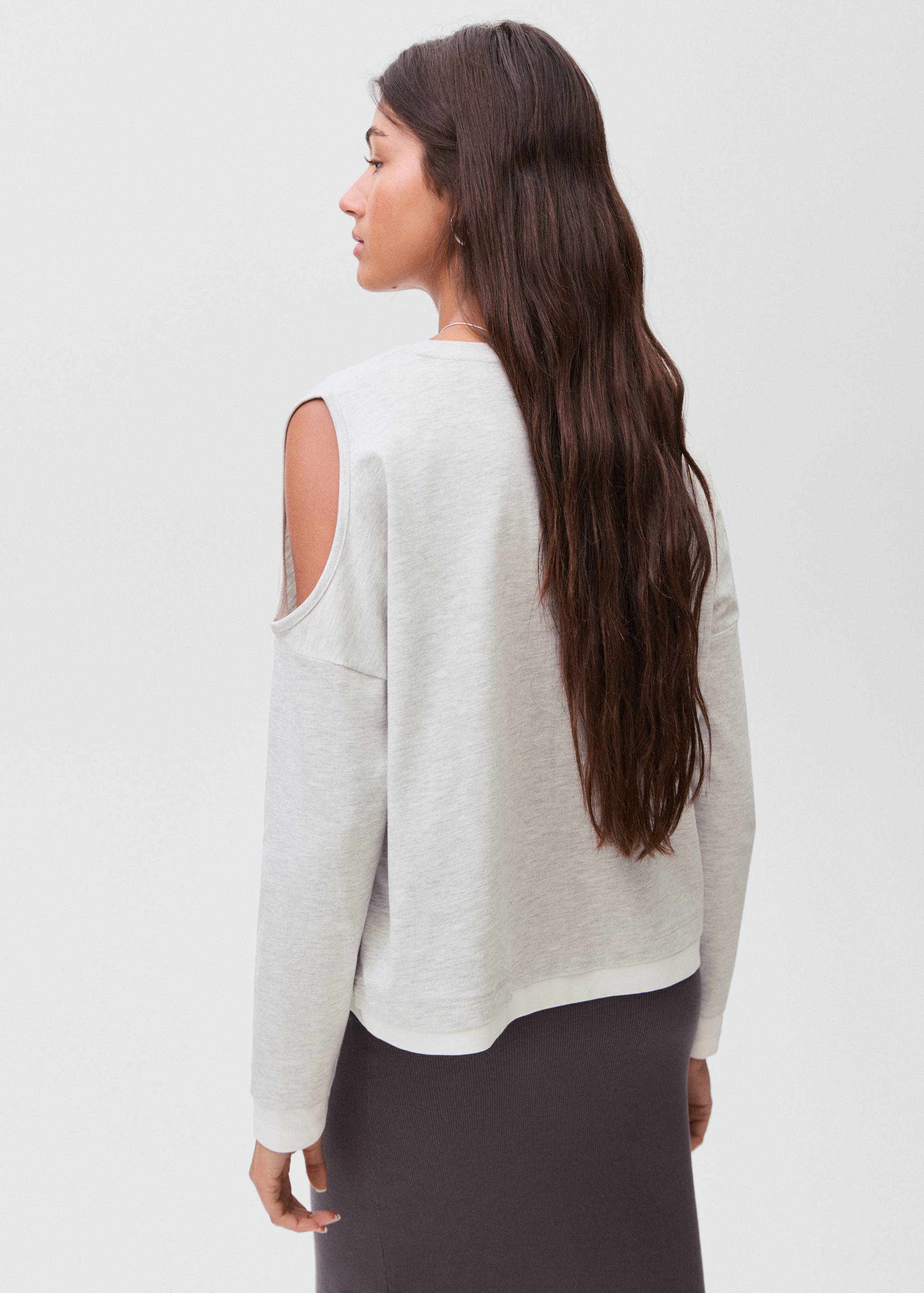 Cotton t-shirt with cut-out - Reverse of the article