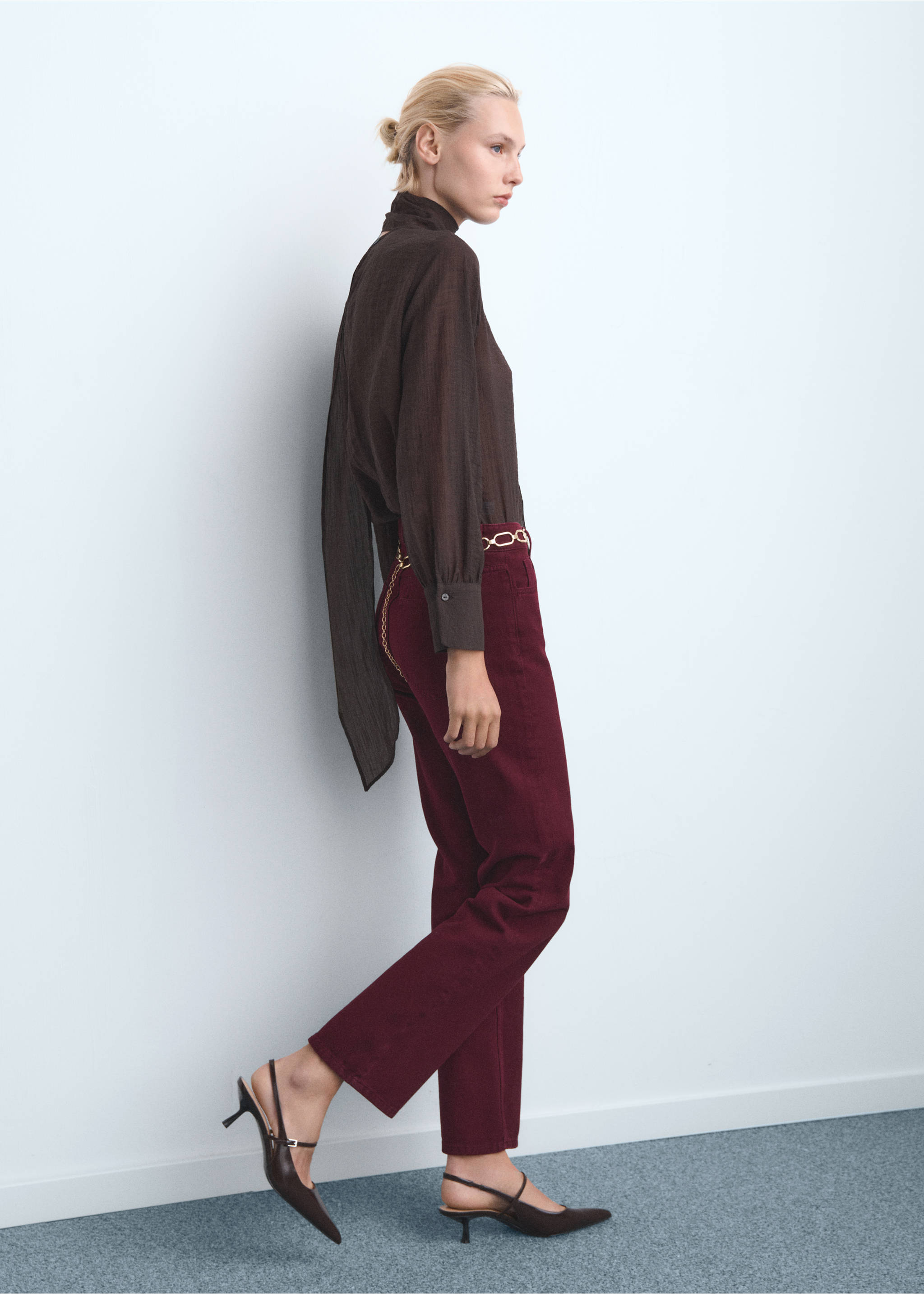 Matilda medium-rise straight-fit jeans - Details of the article 2, Wine. Ref: 17014793-00.