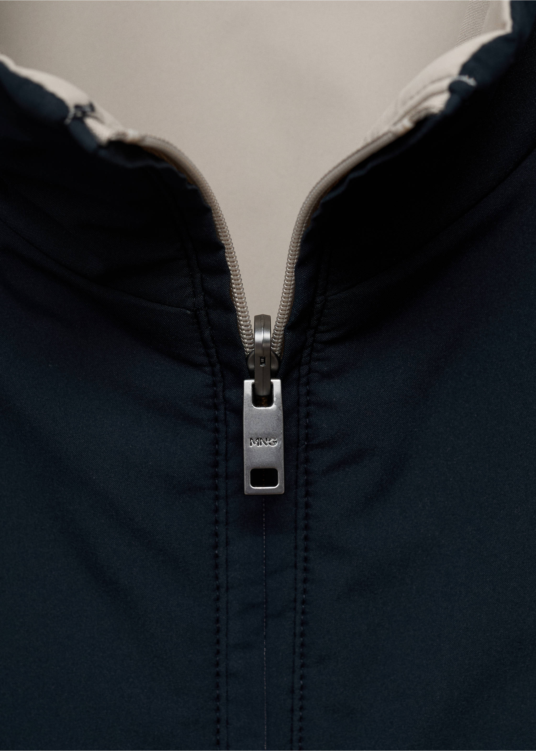 Reversible quilted water-repellent reversible jacket - Details of the article 0, Navy. Ref: 17015141-00.