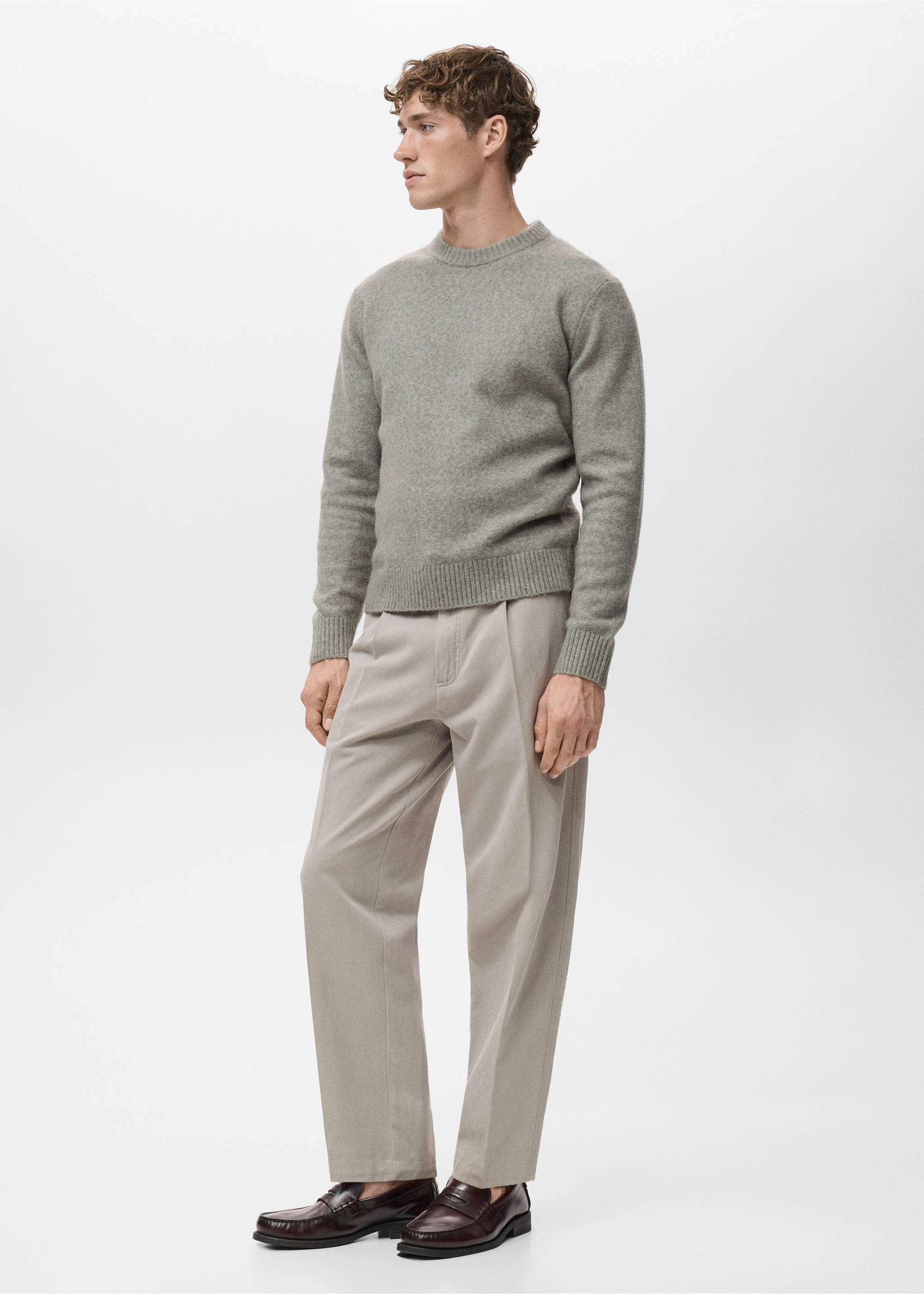 Cotton and lyocell straight-leg pleated trousers - Details of the article 2, Light/Pastel Grey. Ref: 17015142-00.