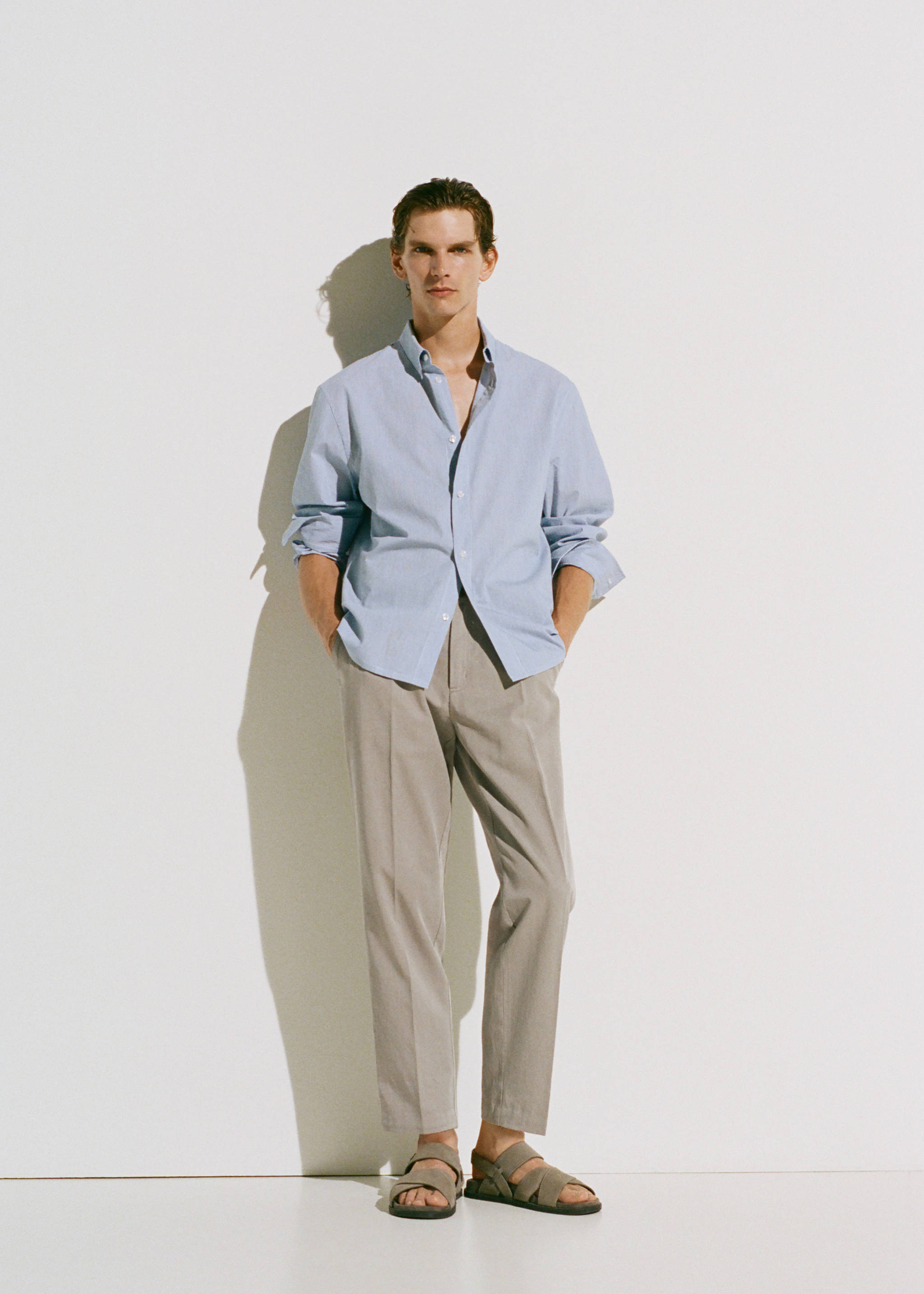 Cotton and lyocell straight-leg pleated trousers - Details of the article 3, Light/Pastel Grey. Ref: 17015142-00.