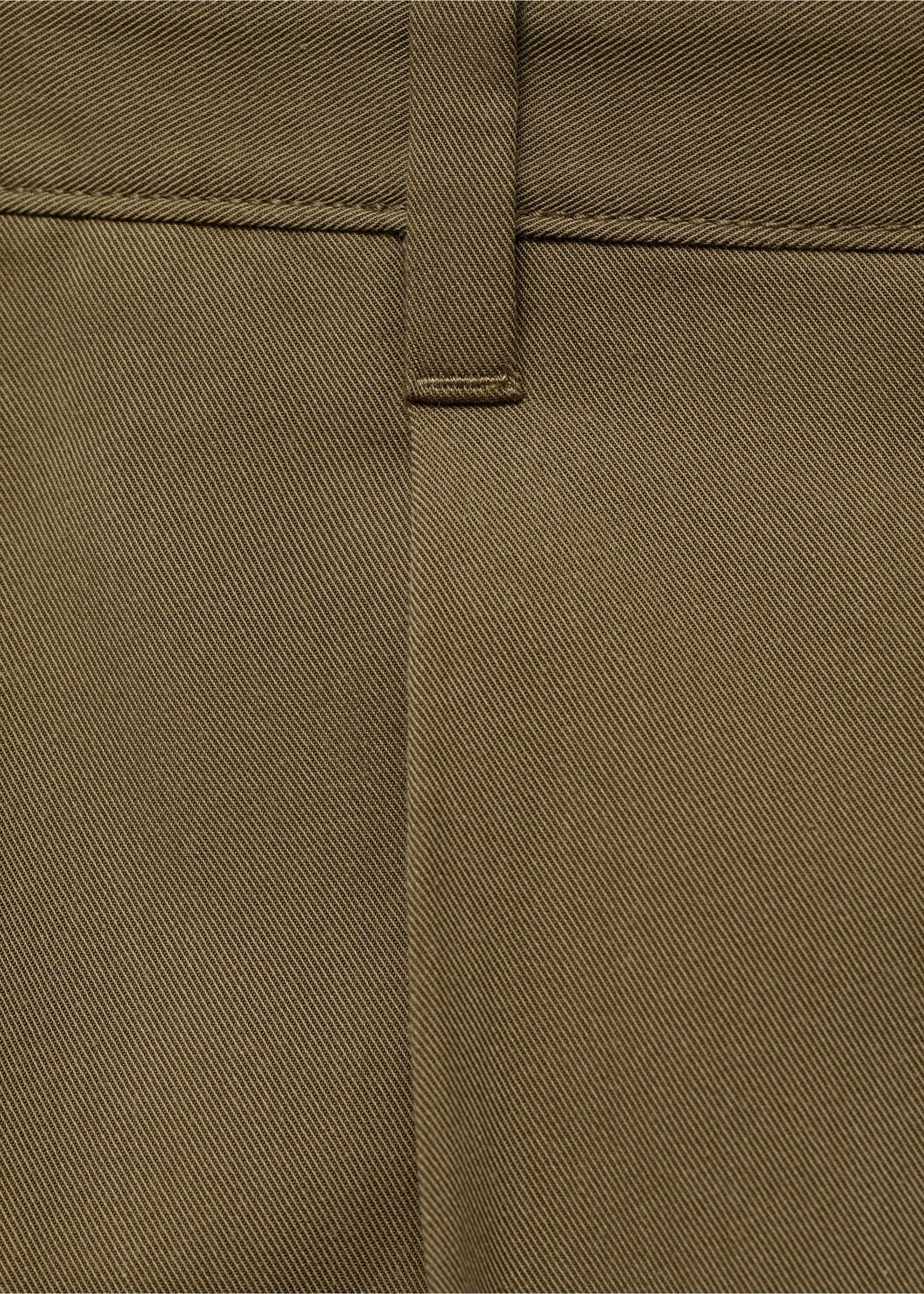Cotton and lyocell straight-leg pleated trousers - Details of the article 8, Olive Green. Ref: 17015142-00.