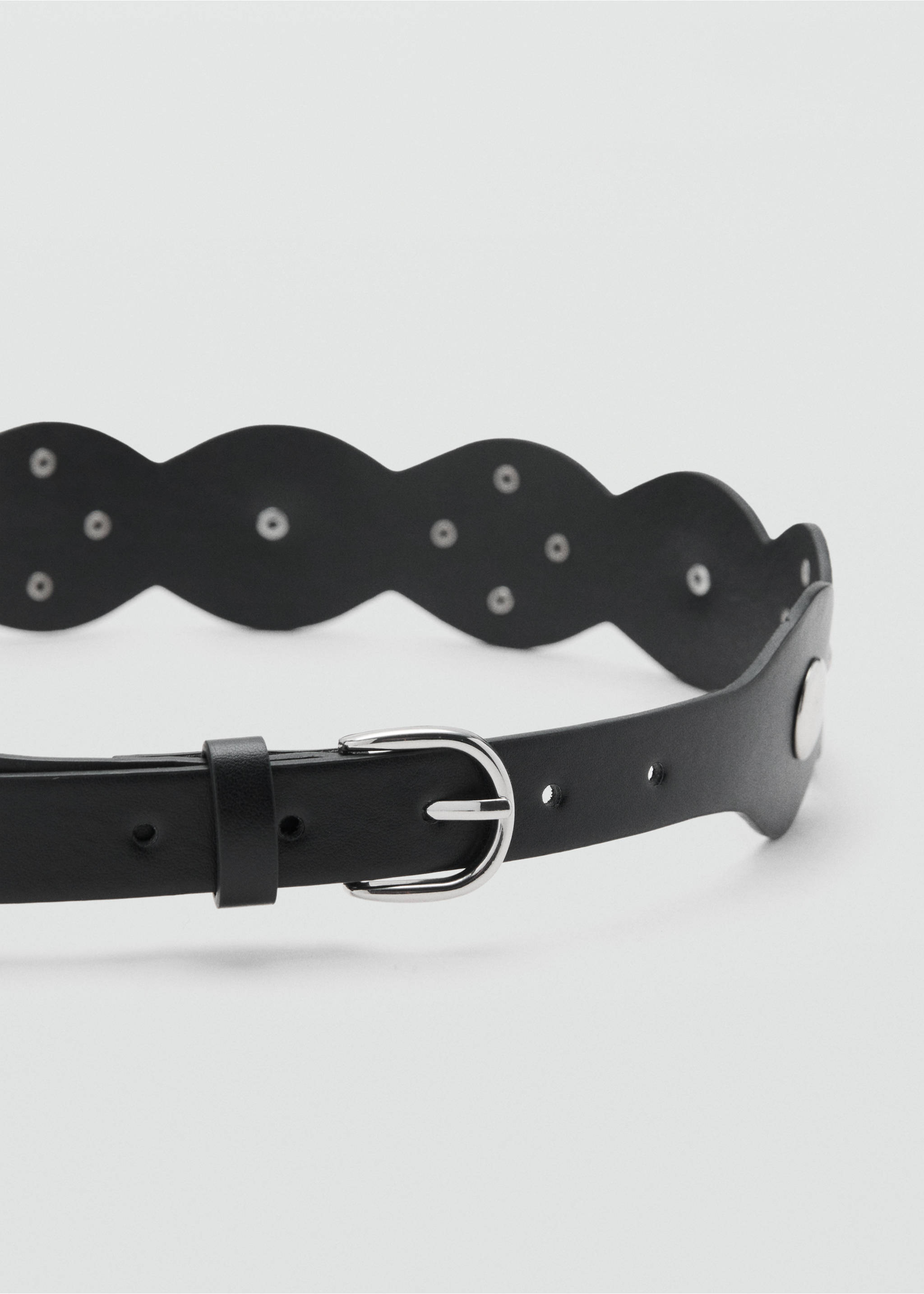 Wide studded belt - Medium plane, Black. Ref: 17015178-00.