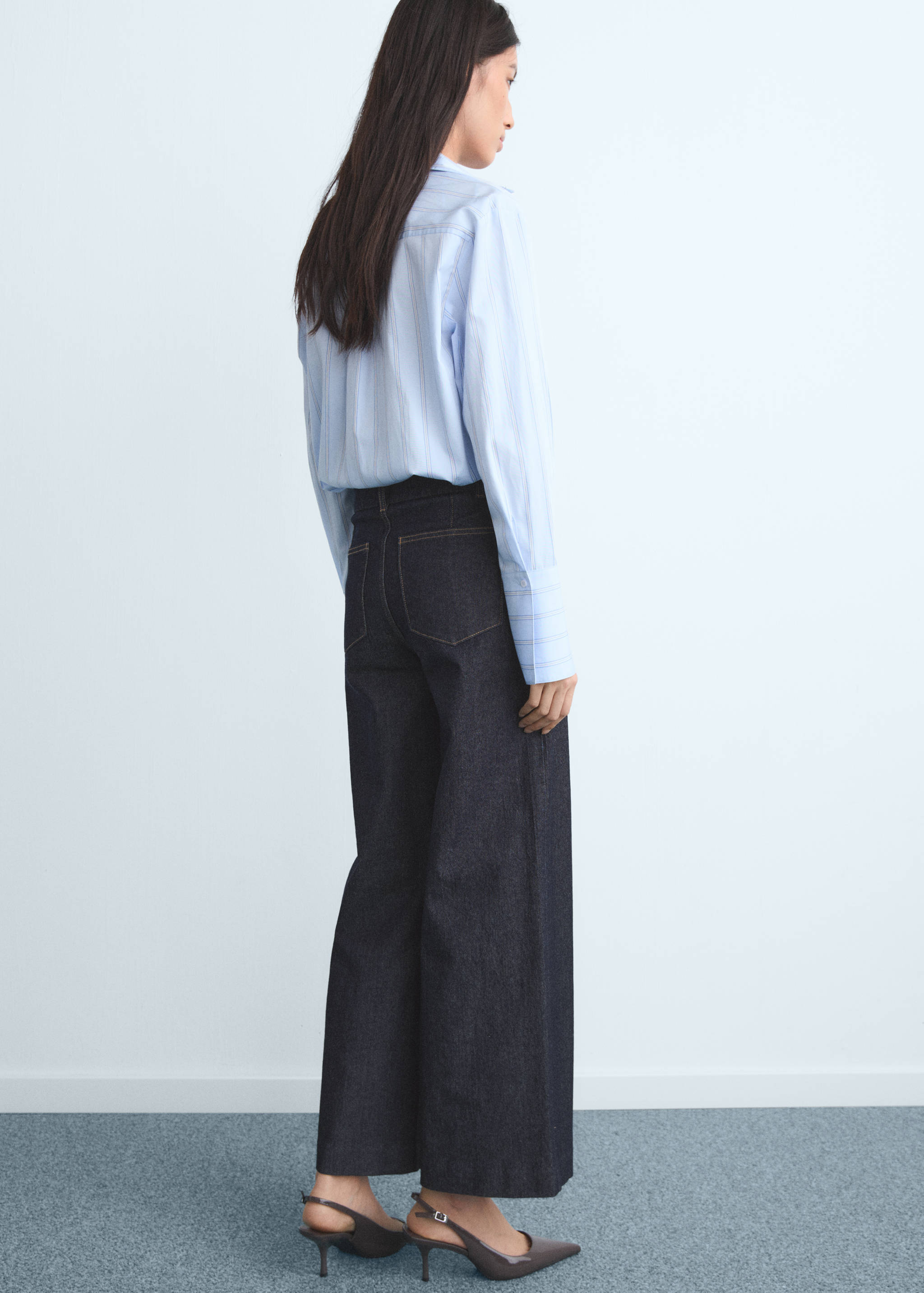 High-waisted culotte jeans with stitching - Reverse of the article