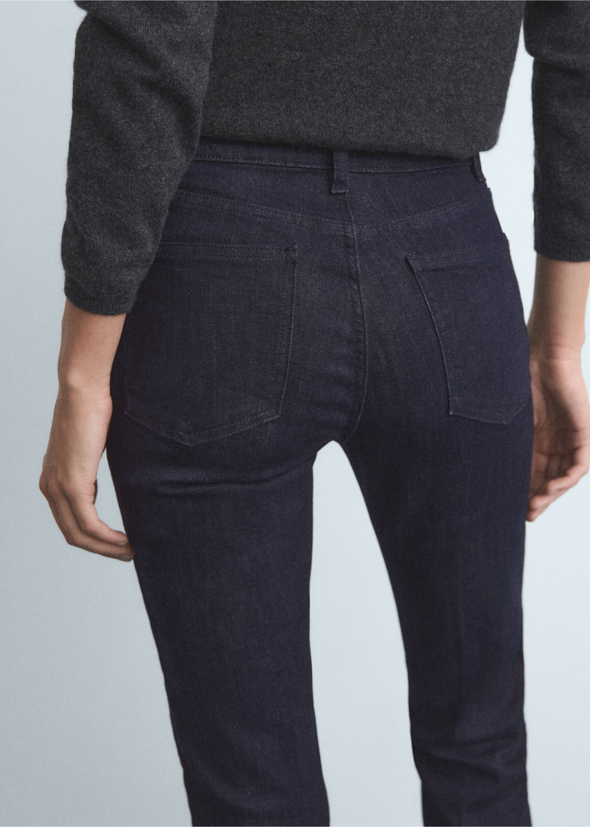 Jean flare taille normale rinse wash - Détail de l'article 2, Bleu. Ref: 17015804-00.