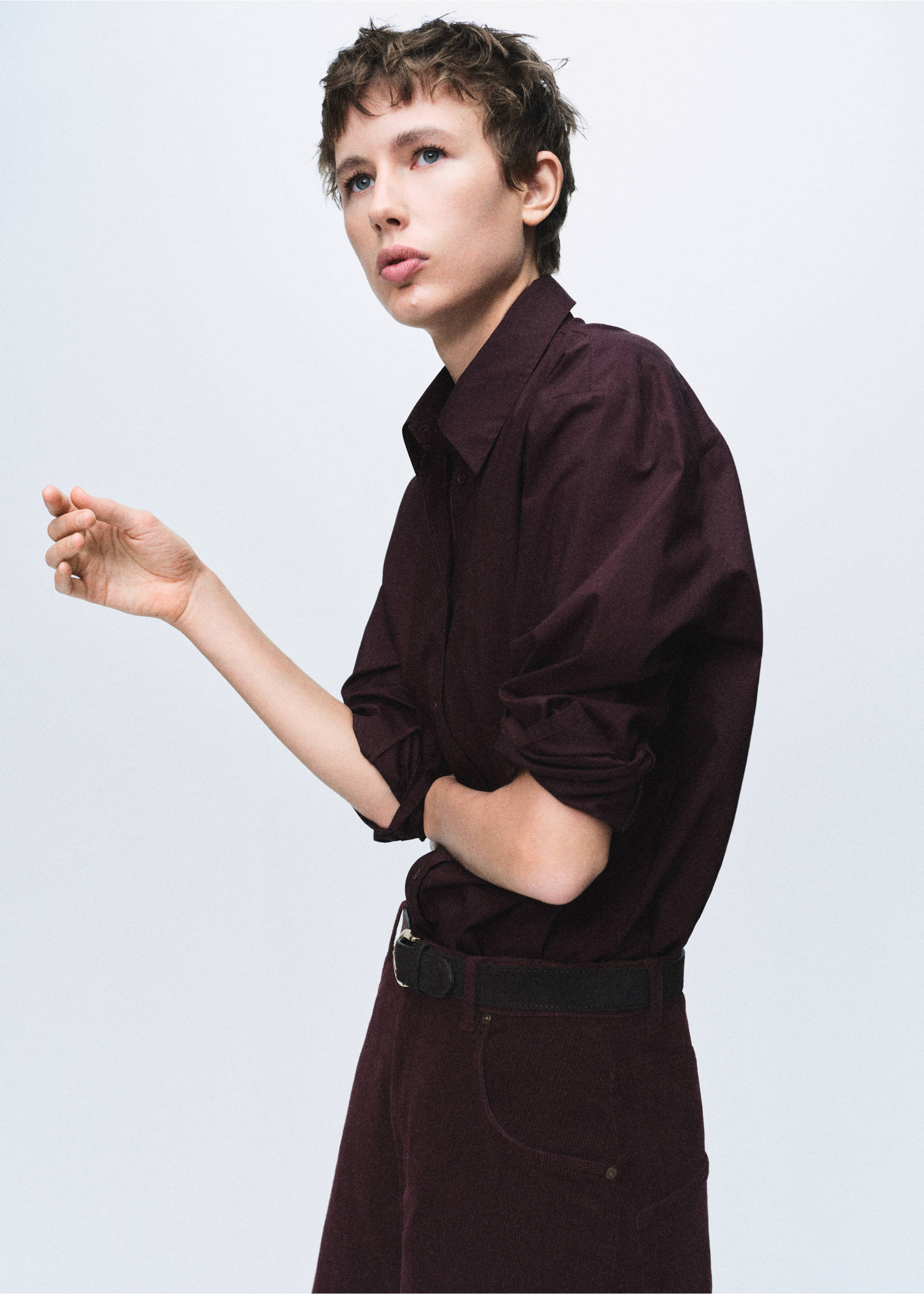 Wide leg low-rise corduroy jeans - Details of the article 1, Wine. Ref: 17015820-00.
