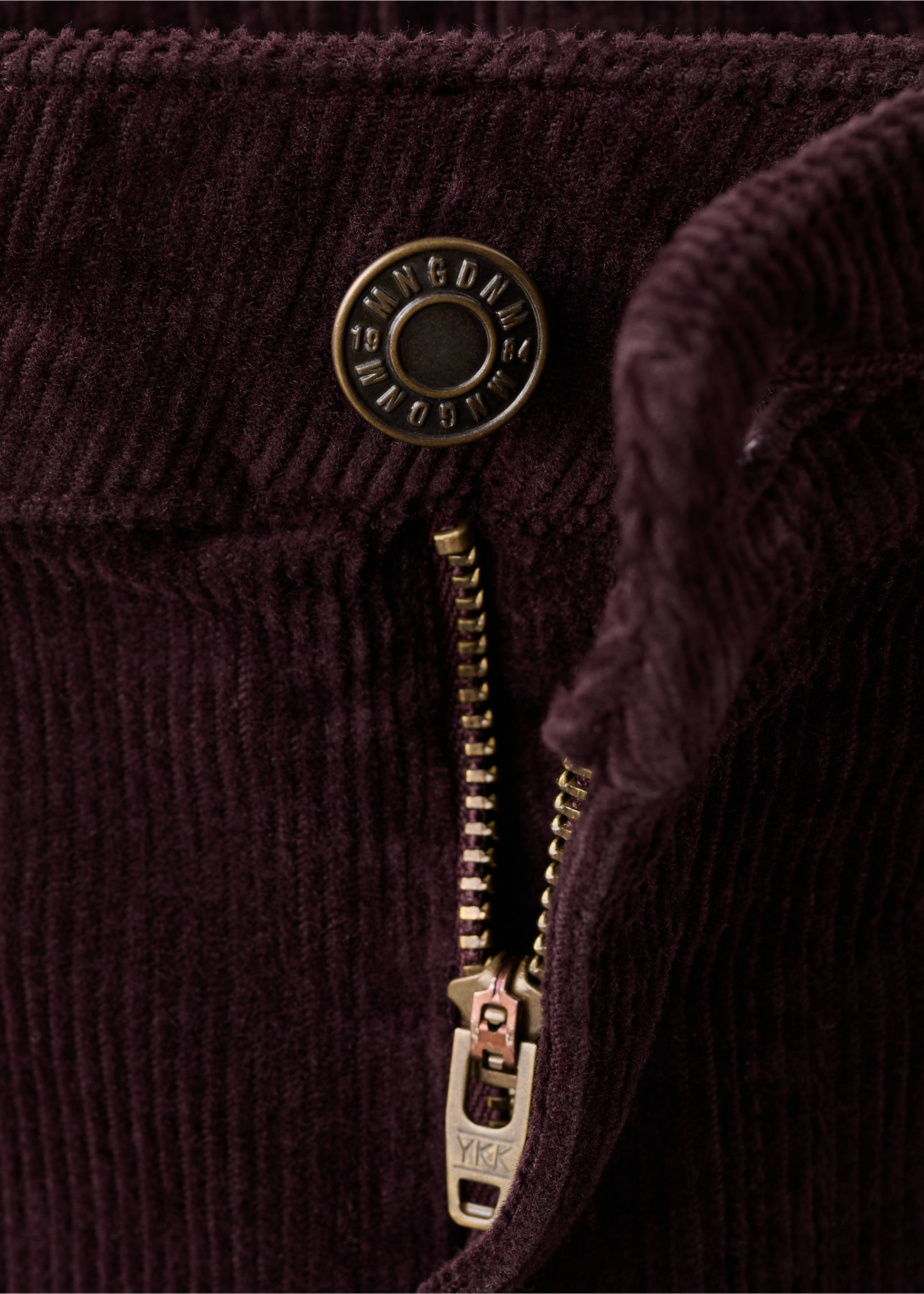 Wide leg low-rise corduroy jeans - Details of the article 0, Wine. Ref: 17015820-00.