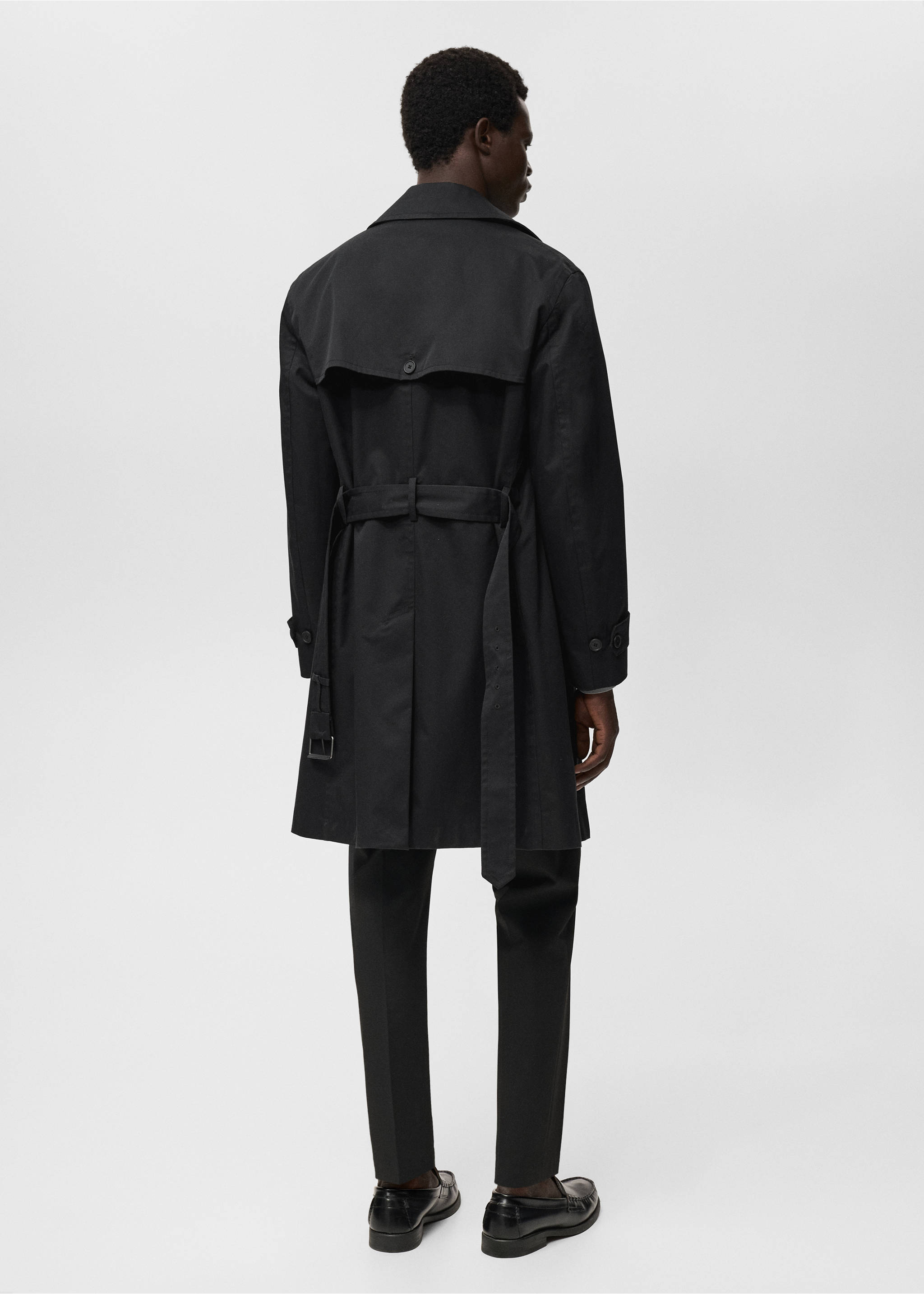 Water-repellent belted trench coat - Reverse of the article, Black. Ref: 17015970-00.