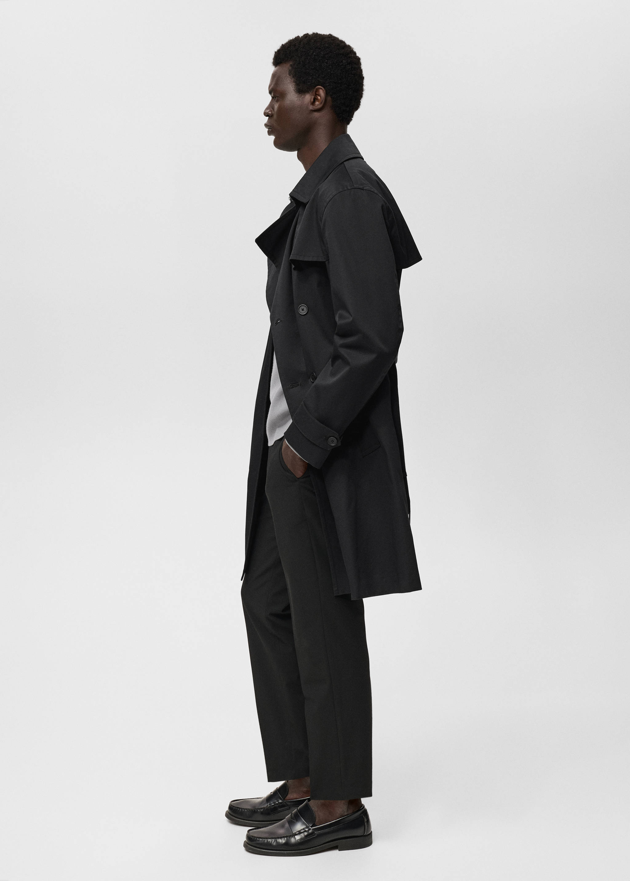 Water-repellent belted trench coat - Details of the article 3
