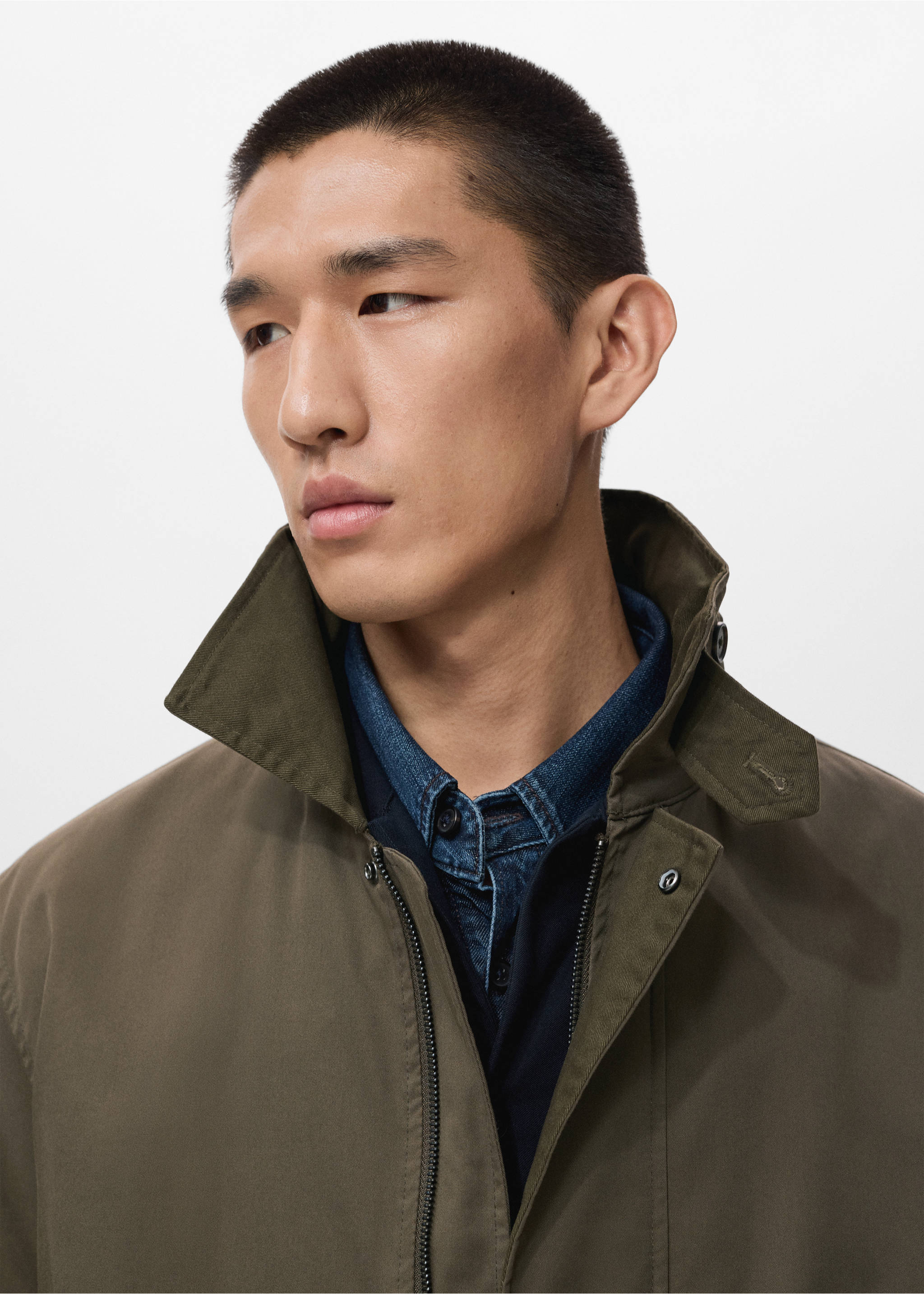 Water-repellent cotton parka with pockets - Details of the article 1, Olive Green. Ref: 17015971-00.