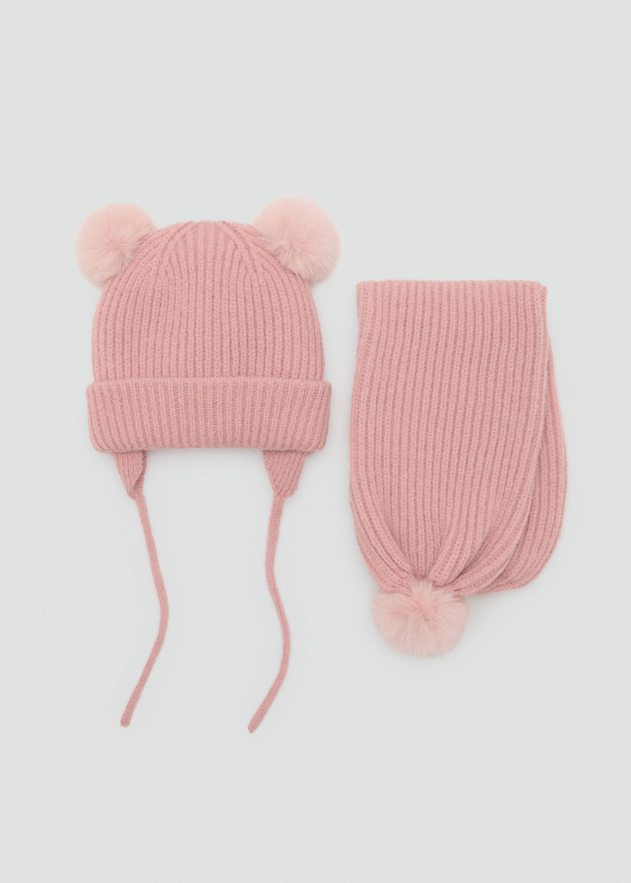 Knitted scarf with tassel - Details of the article 2