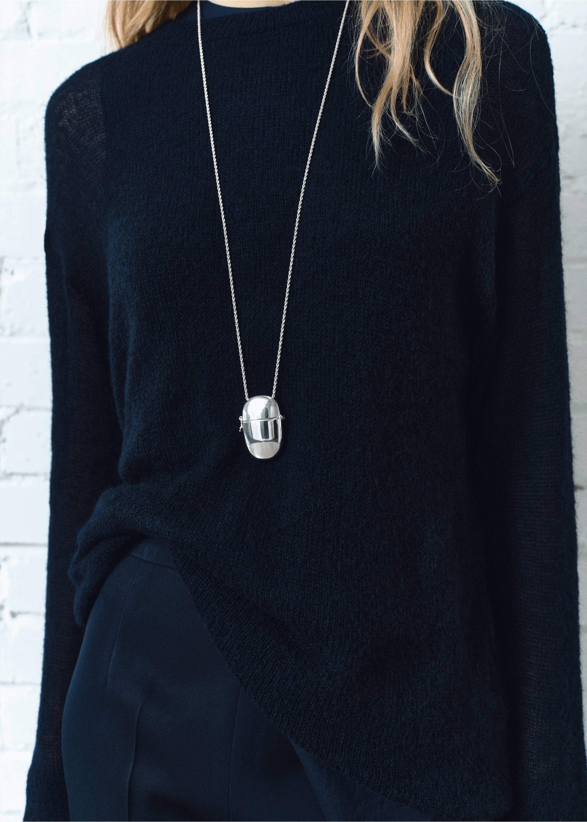 Collar colgante metálico - Detalle del artículo 9, Plata. Ref: 17016011-00.