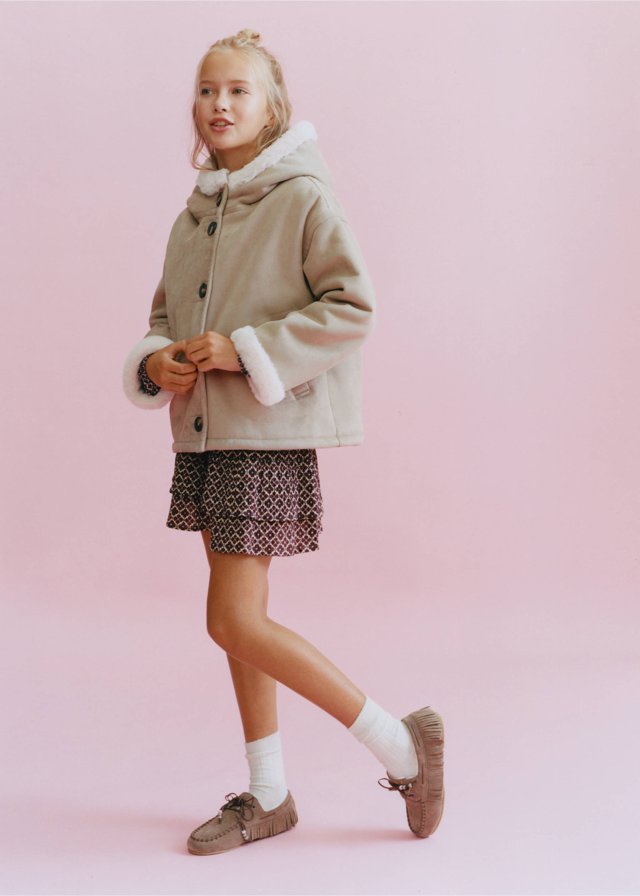Fur and suede-effect coat - Details of the article 5, Light/Pastel Grey. Ref: 17016332-00.
