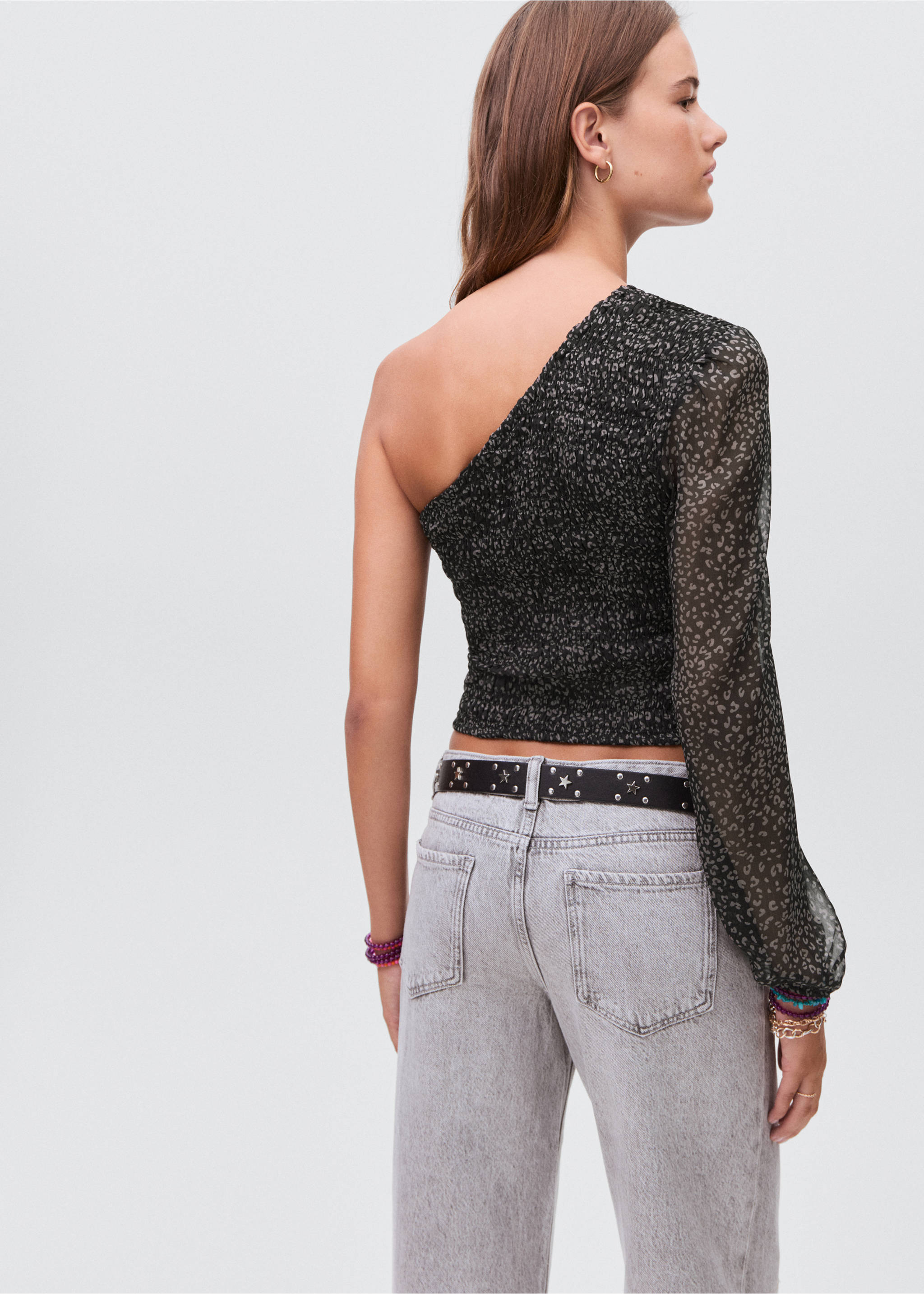 Asymmetrical leopard-print blouse - Reverse of the article, Black. Ref: 17016338-00.