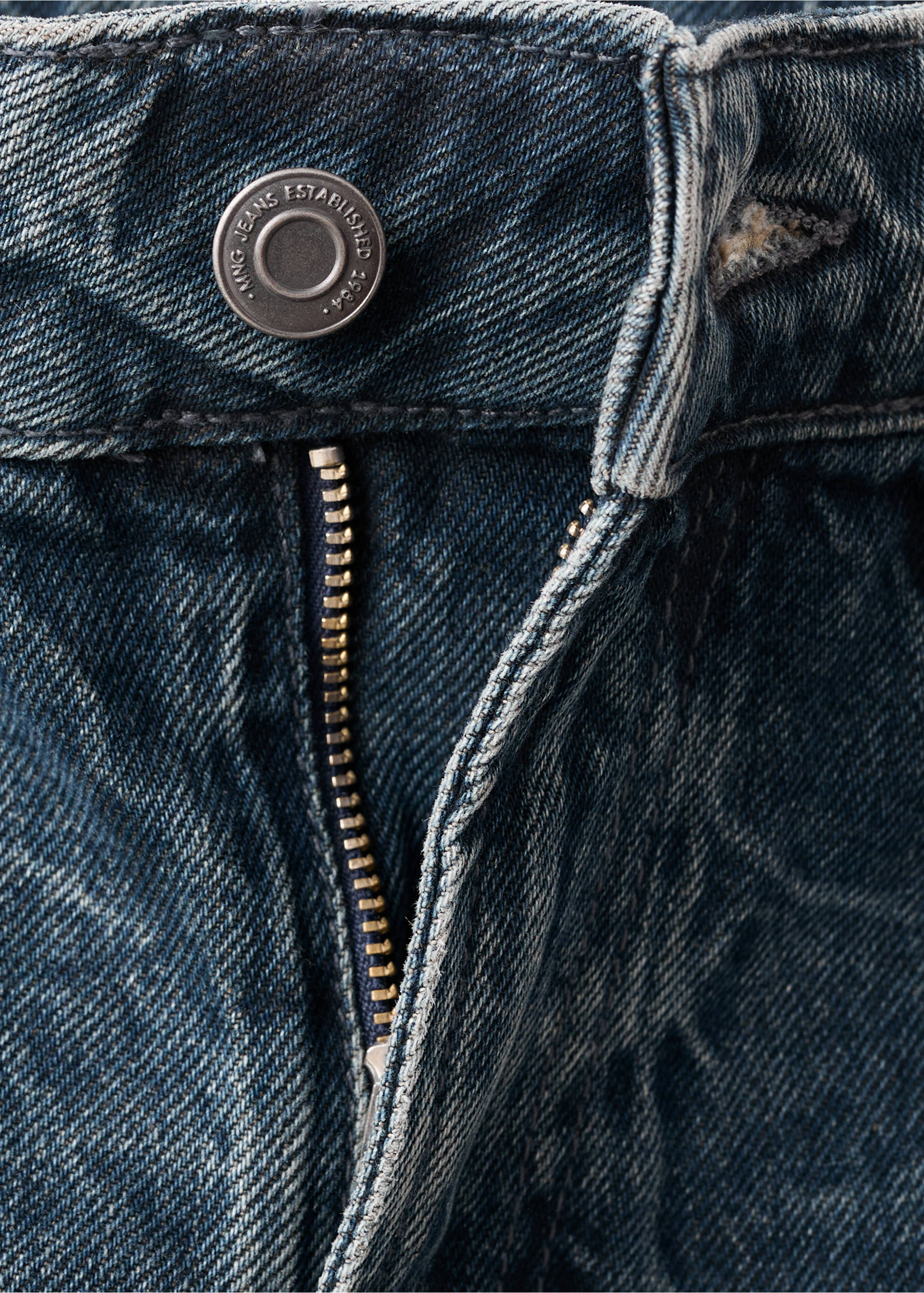Mid-rise straight jeans - Details of the article 8, Deep Dark Blue. Ref: 17016358-00.