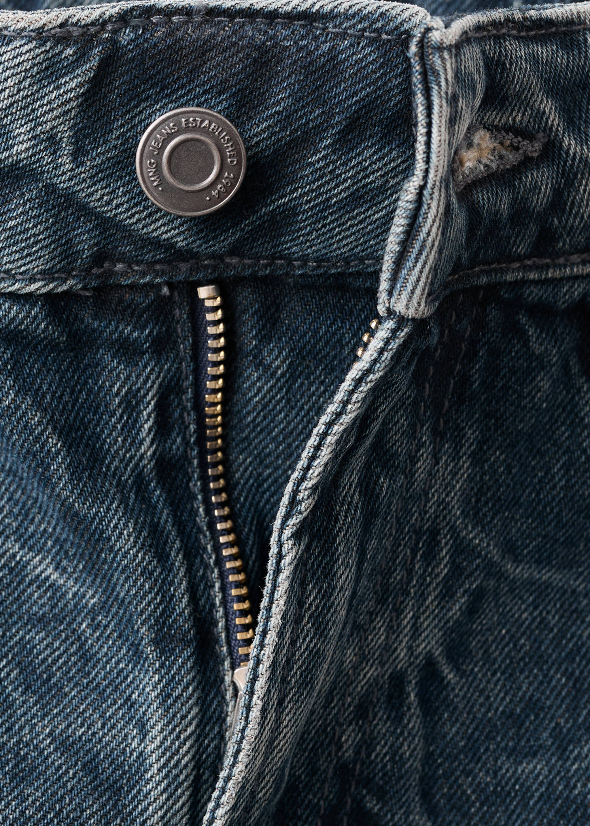 Mid-rise straight jeans - Details of the article 8