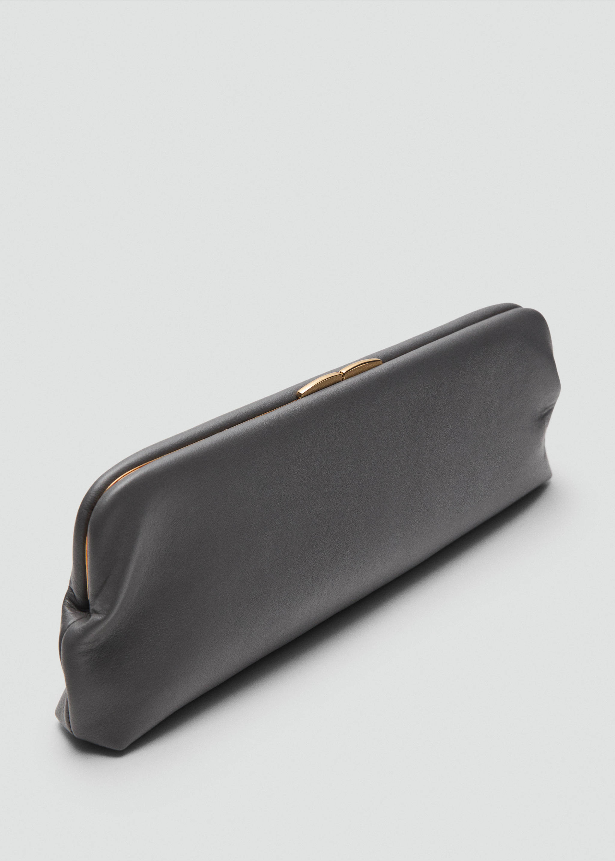 Clutch aus 100% Leder - Mittlere Ansicht, Grau. Ref: 17016359-00.
