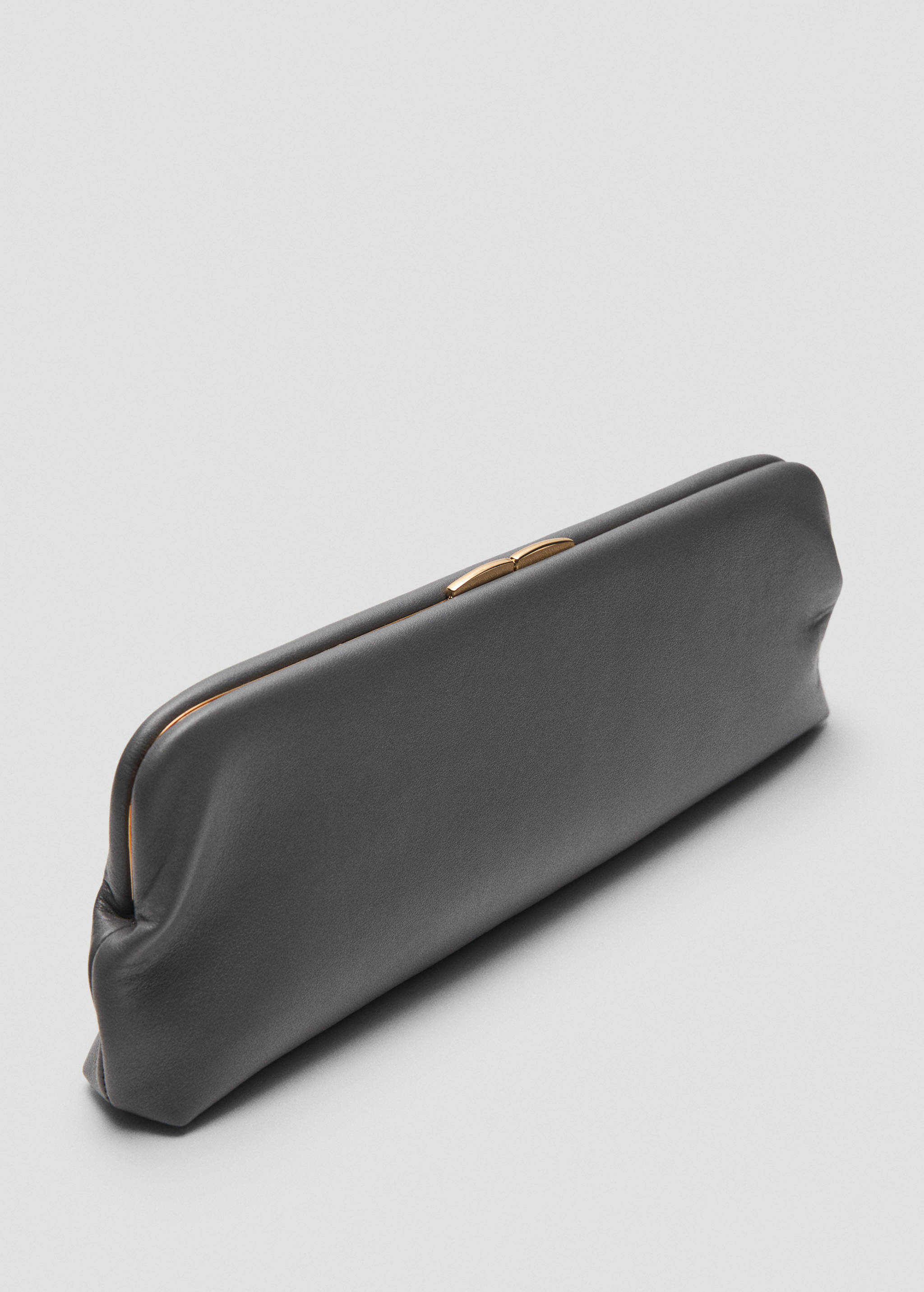 Clutch aus 100% Leder - Mittlere Ansicht