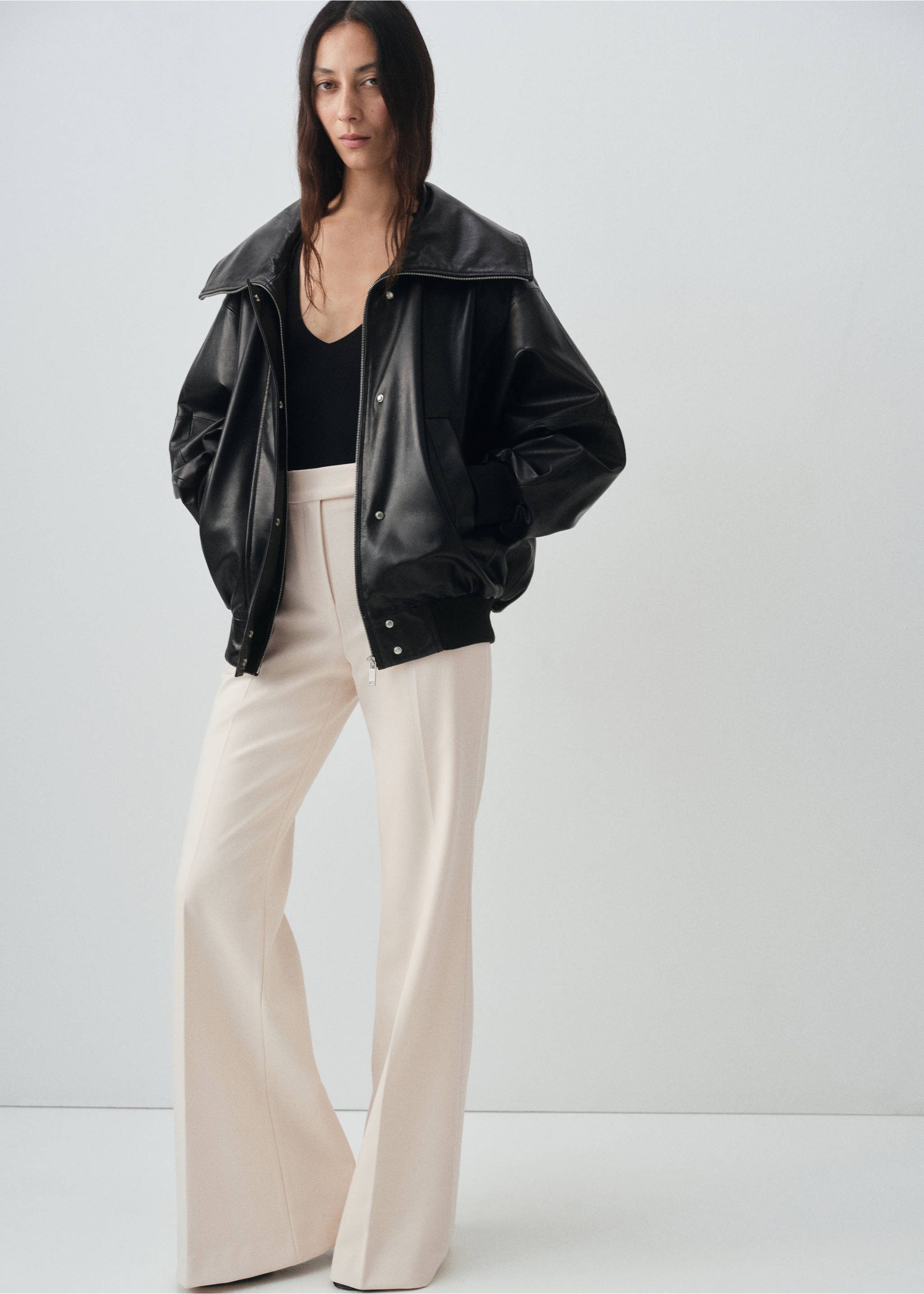 Flared suit trousers - Details of the article 2, Ecru. Ref: 17016361-00.