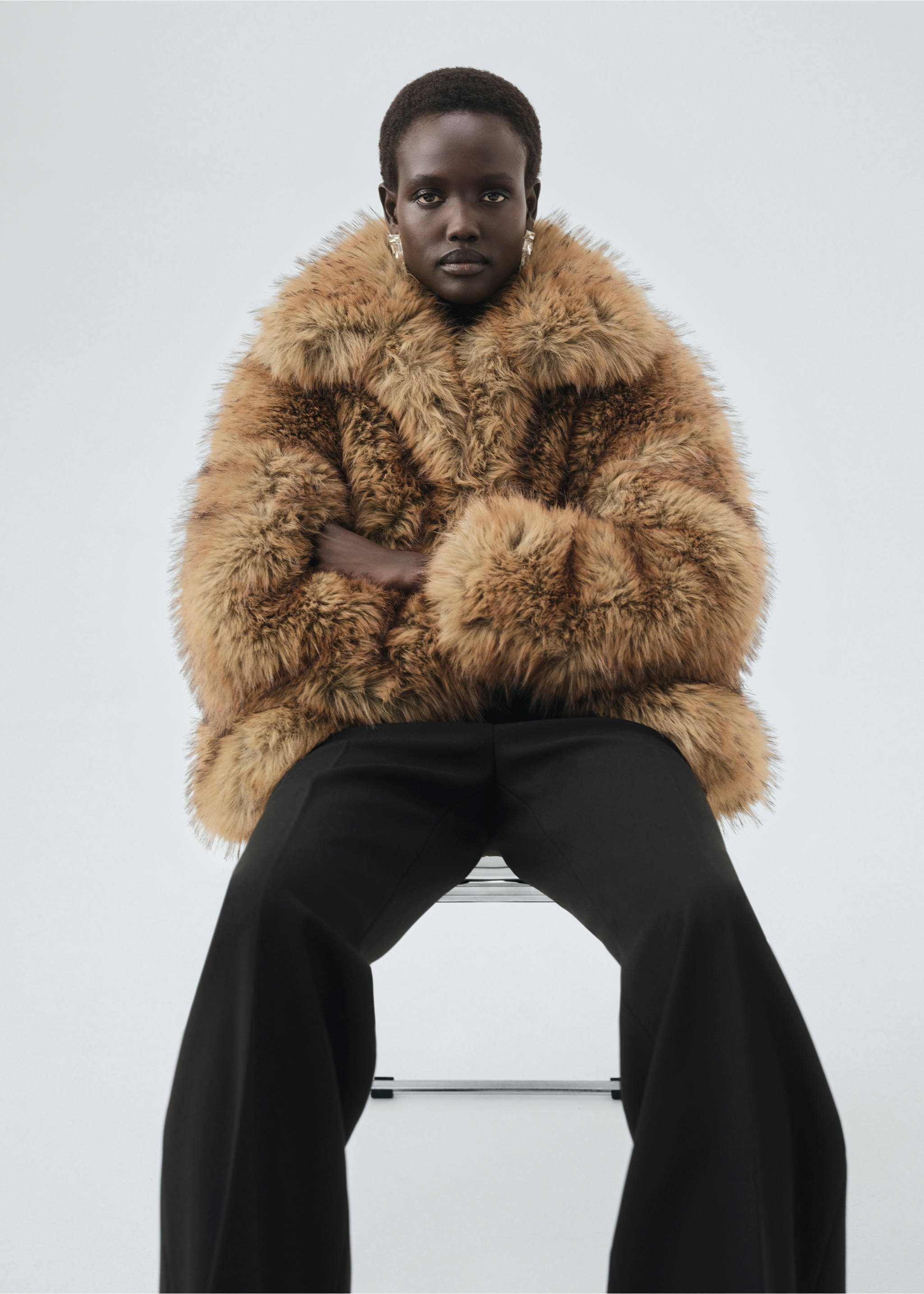 Flared suit trousers - Details of the article 1, Black. Ref: 17016361-00.