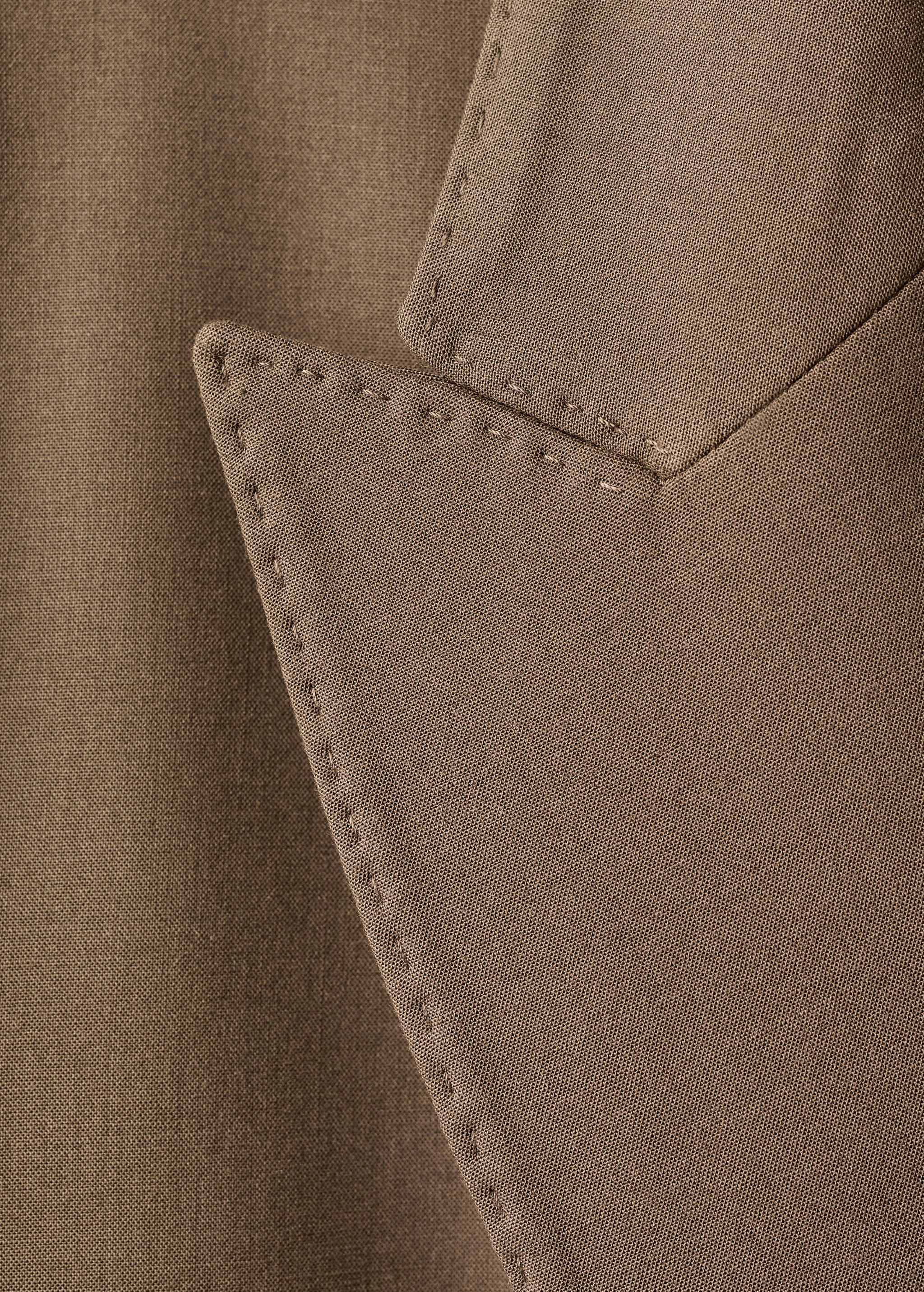 Double-breasted suit jacket - Details of the article 8