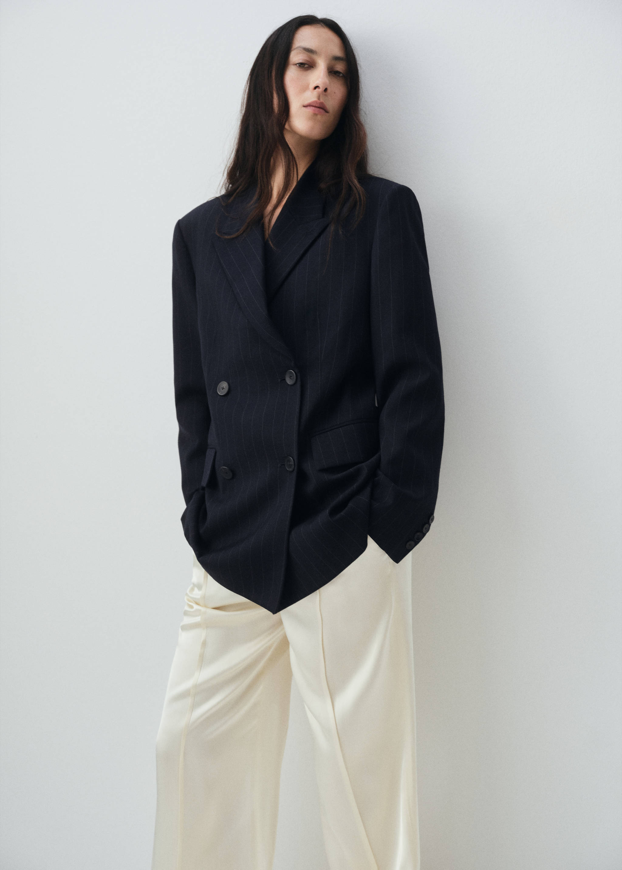 Double-breasted pinstripe suit jacket - Details of the article 2