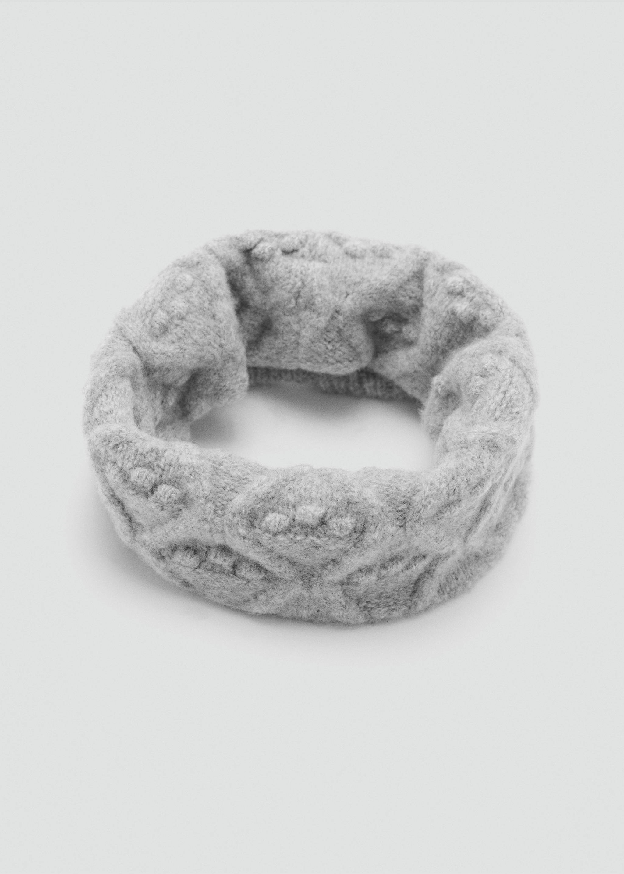 Textured scarf - Details of the article 1, Grey. Ref: 17016737-00.