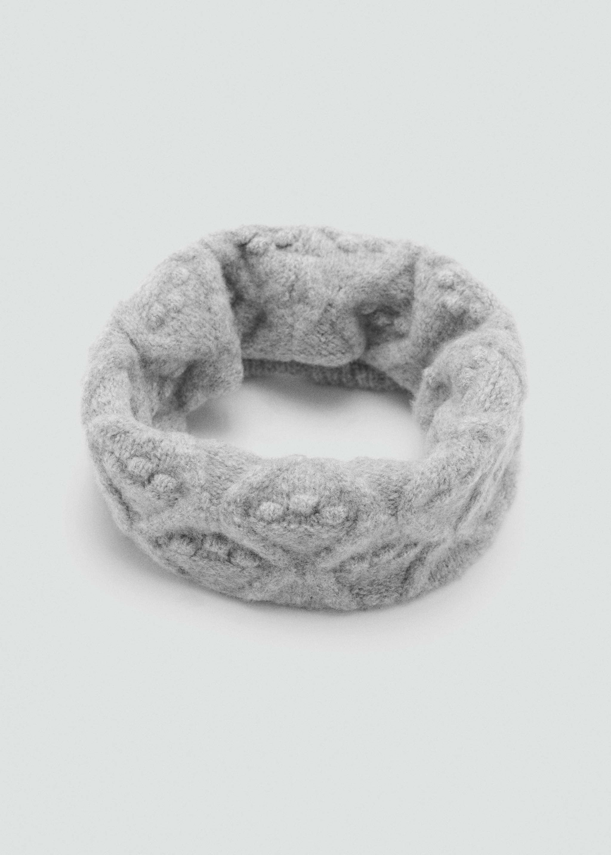 Textured scarf - Details of the article 1