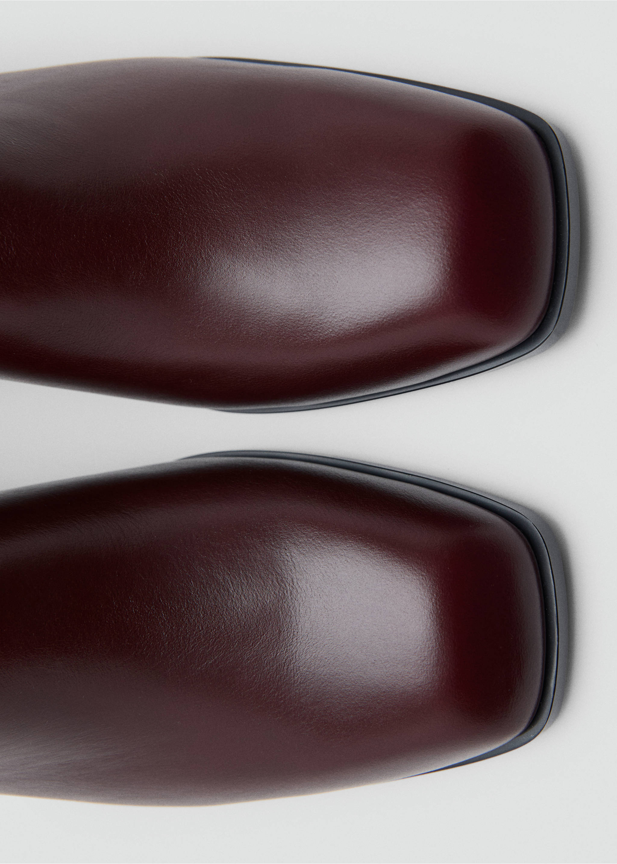 Squared toe leather ankle boots - Details of the article 2, Burgundy. Ref: 17016738-00.