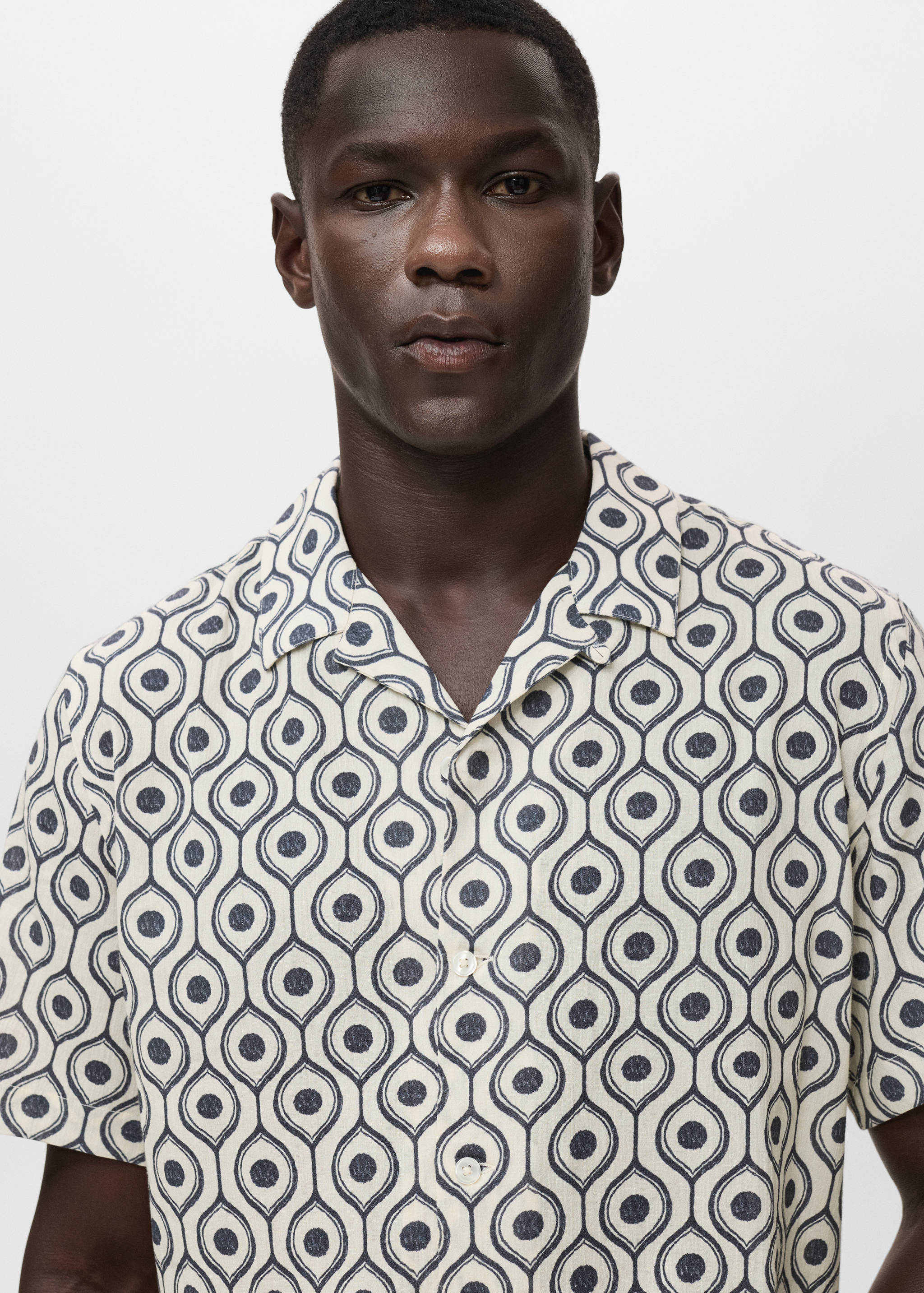 Relaxed fit-skjorta med tryck - Detaljer om artikeln 1