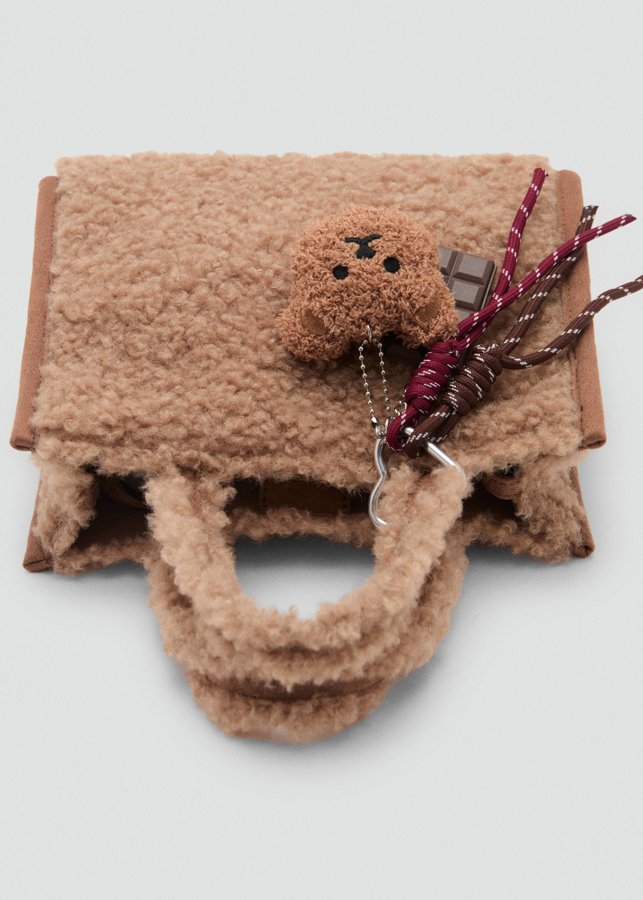 Shearling-effect bucket bag - Details of the article 3