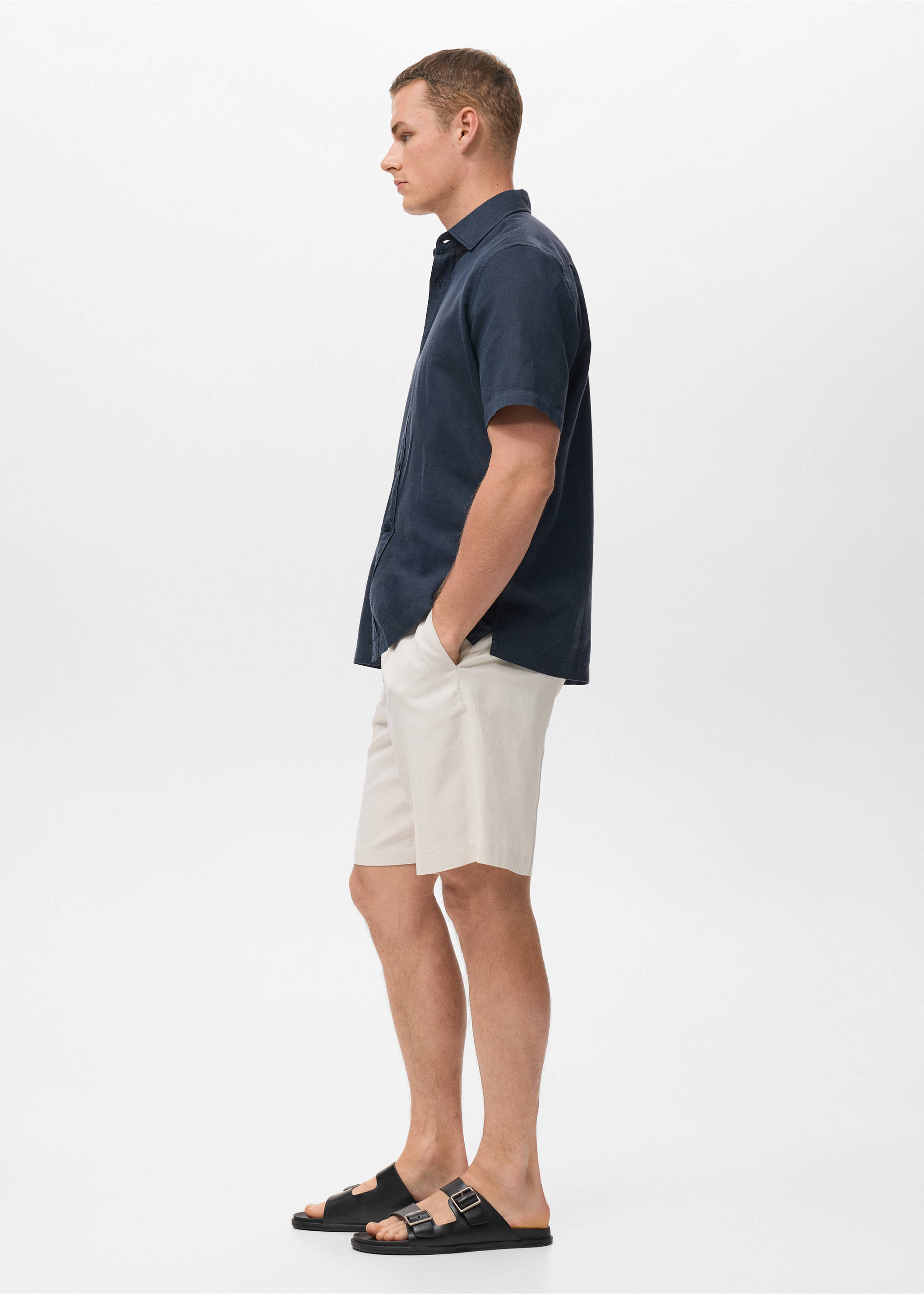 Short sleeve linen-blend shirt - Details of the article 2, Navy. Ref: 17016744-00.
