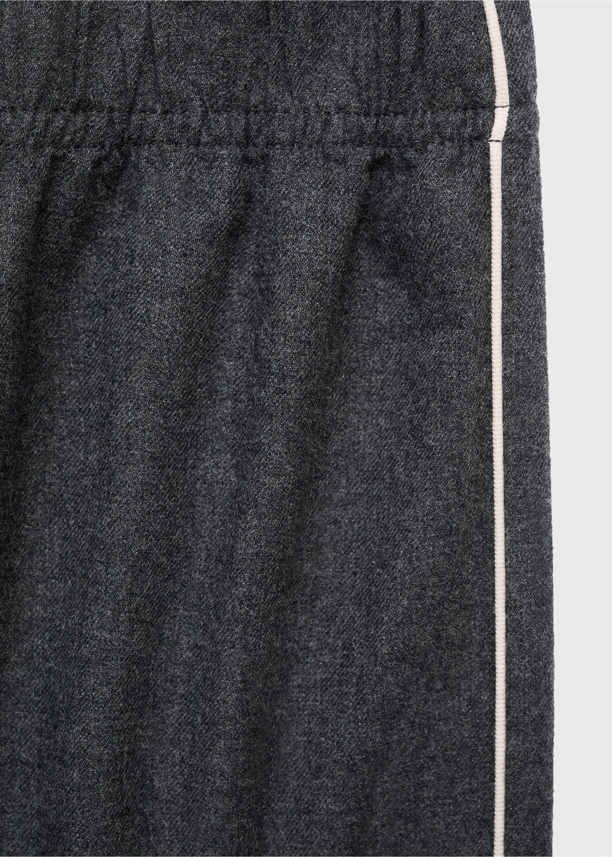 Pantalon en flanelle de coton avec passepoil contrasté - Détail de l'article 0, Gris anthracite. Ref: 17017130-00.