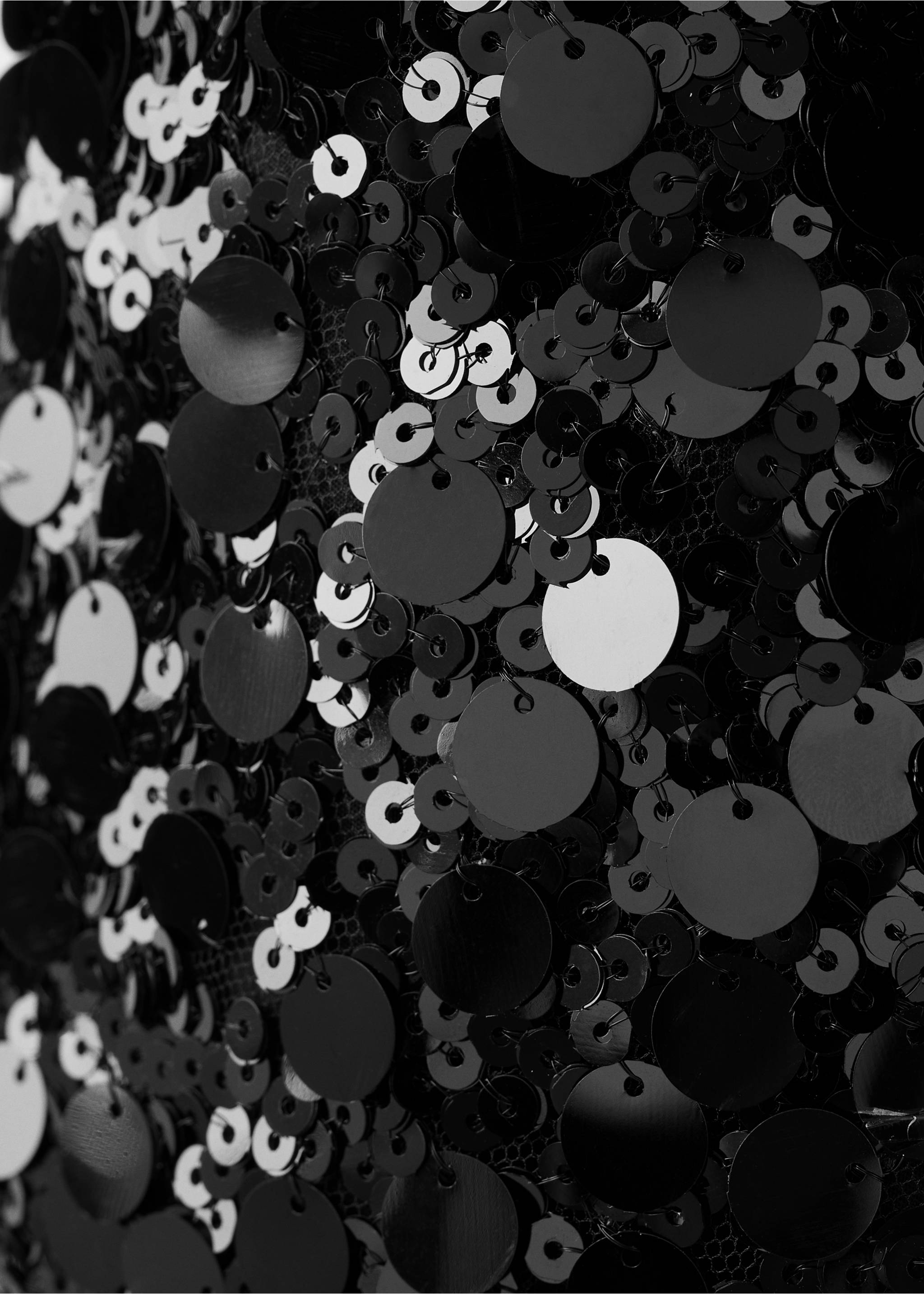 Sequin cape with ribbon bow - Details of the article 1, Black. Ref: 17017134-00.