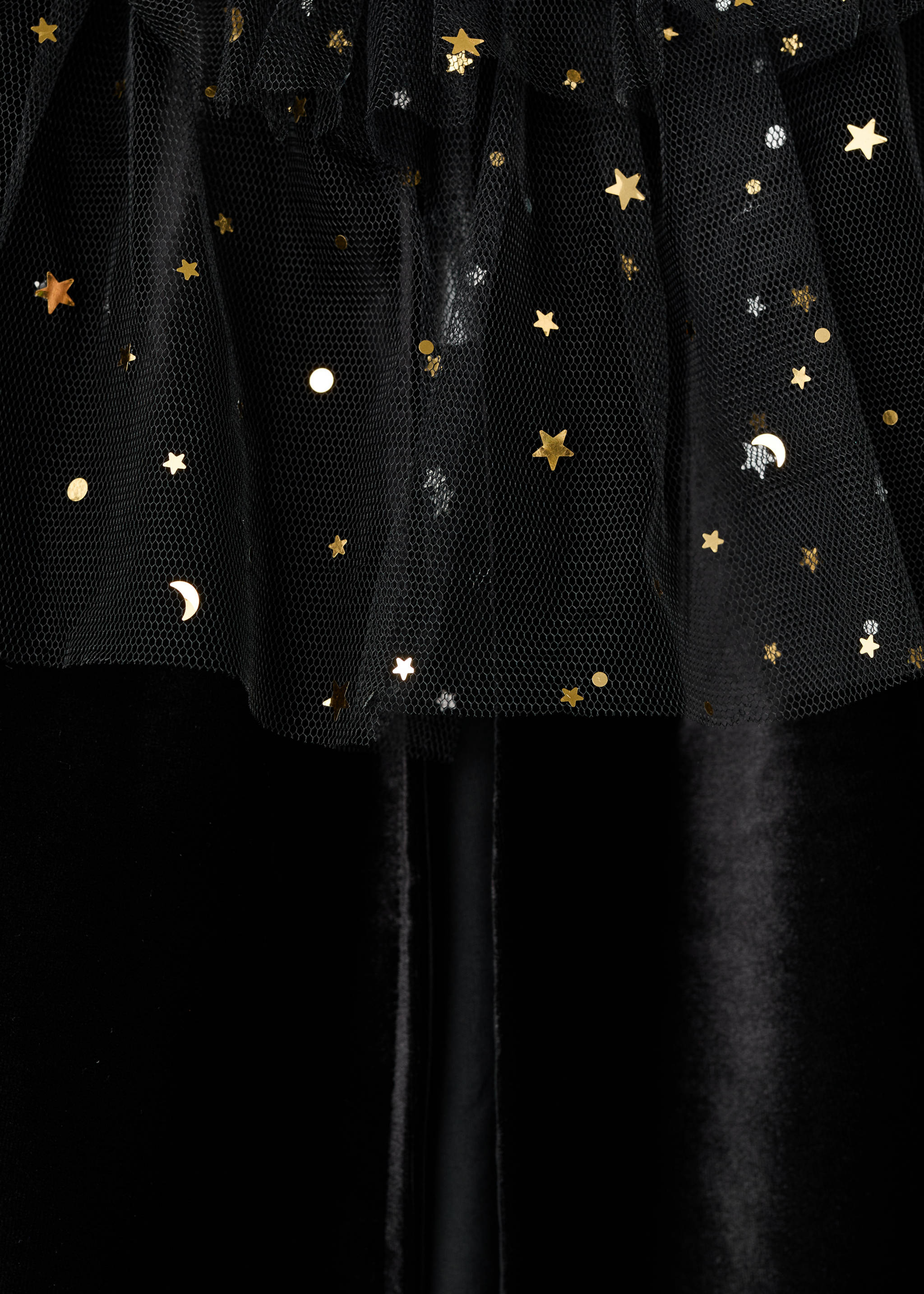 Velvet cloak costume - Details of the article 2