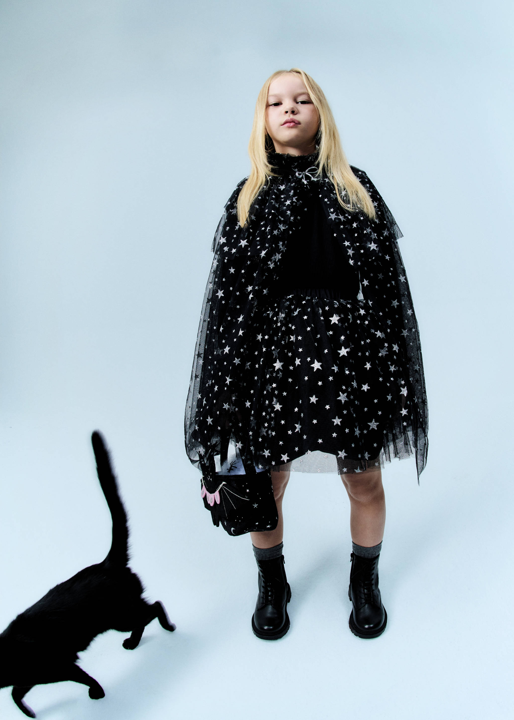 Star costume cape - Details of the article 7, Black. Ref: 17017136-00.