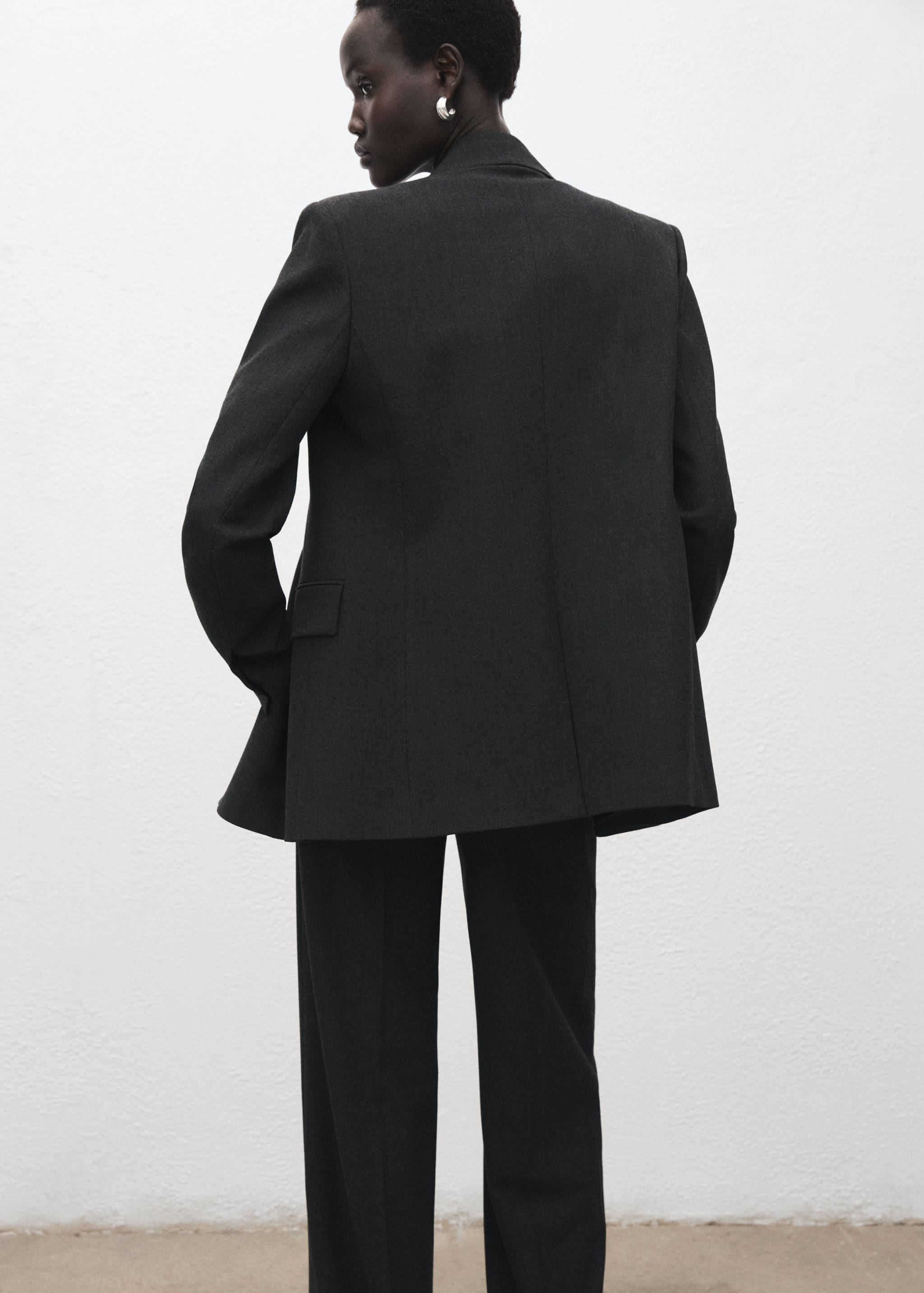 Double-breasted suit jacket - Reverse of the article