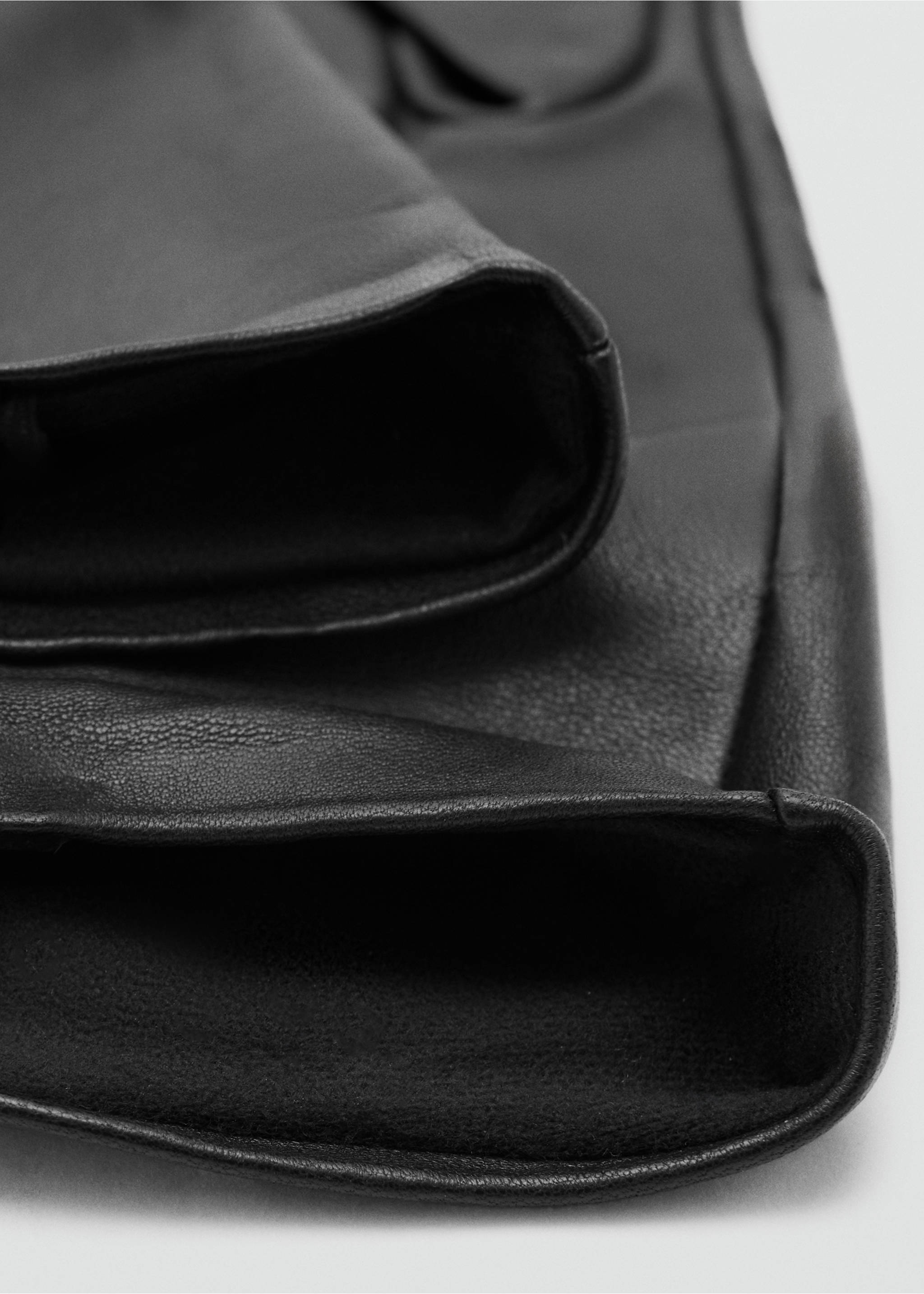 Leather long gloves - Medium plane, Black. Ref: 17017772-00.