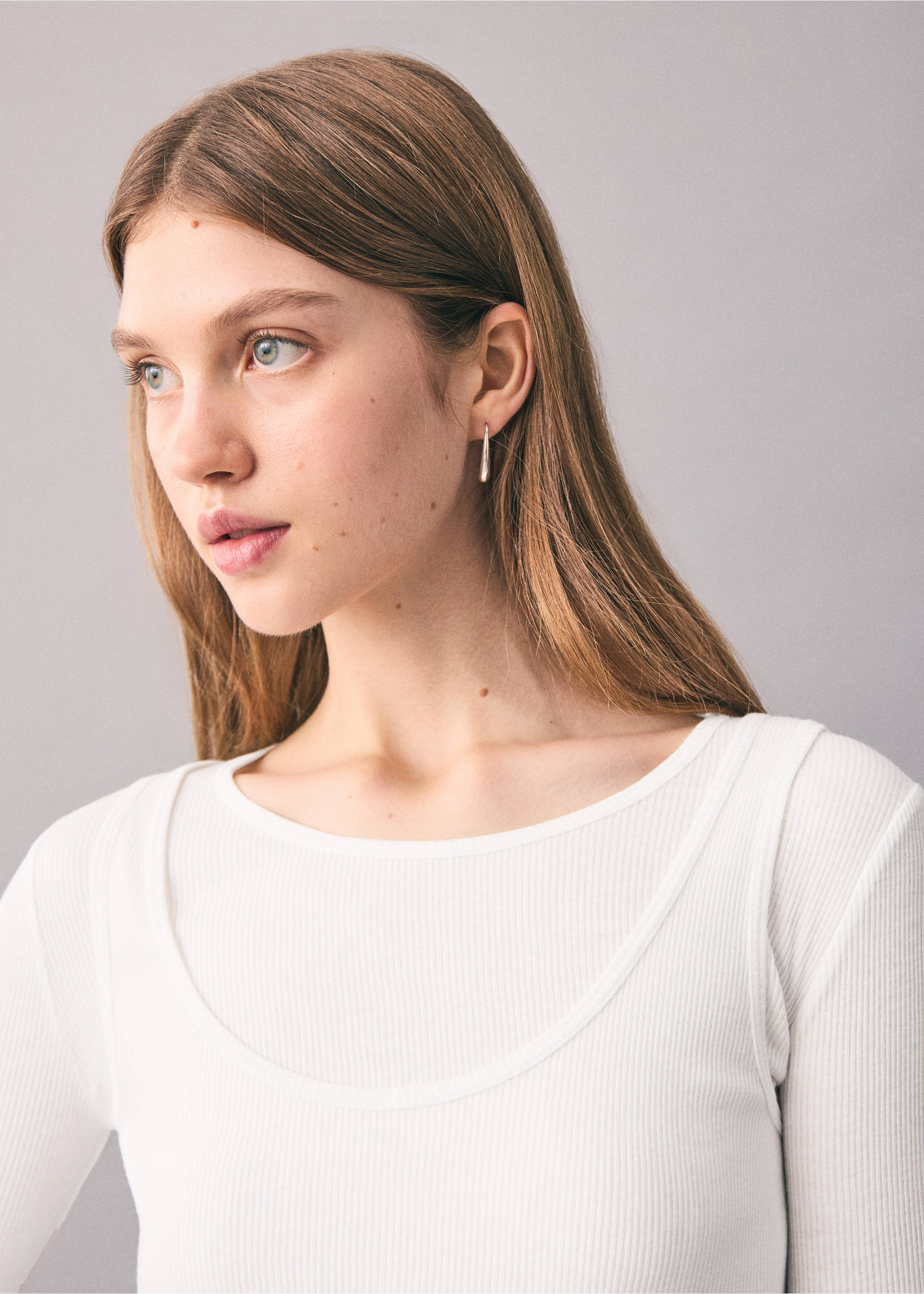 Double-layered T-shirt - Details of the article 1, Off White. Ref: 17017778-00.