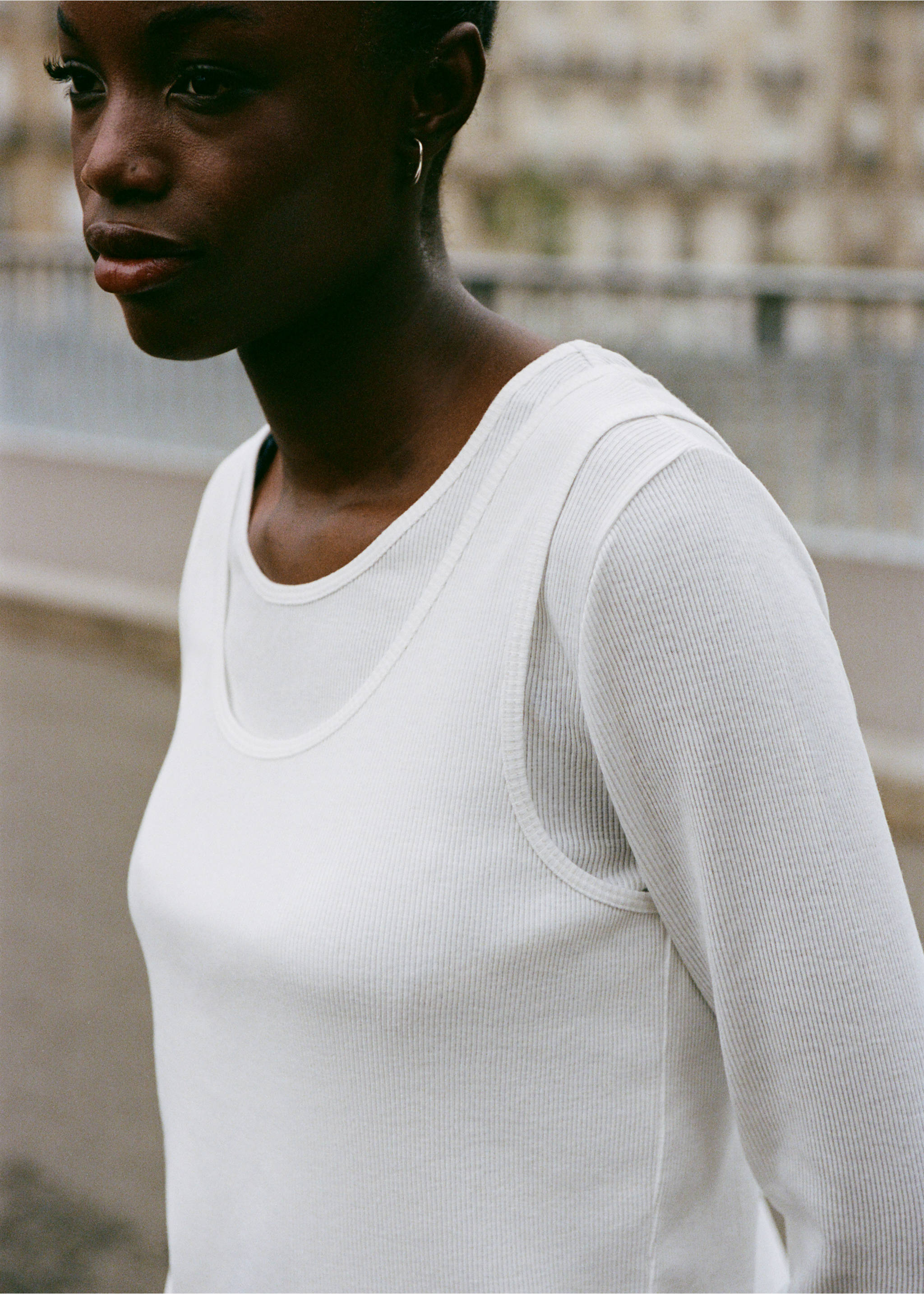 Double-layered T-shirt - Details of the article 5, Off White. Ref: 17017778-00.