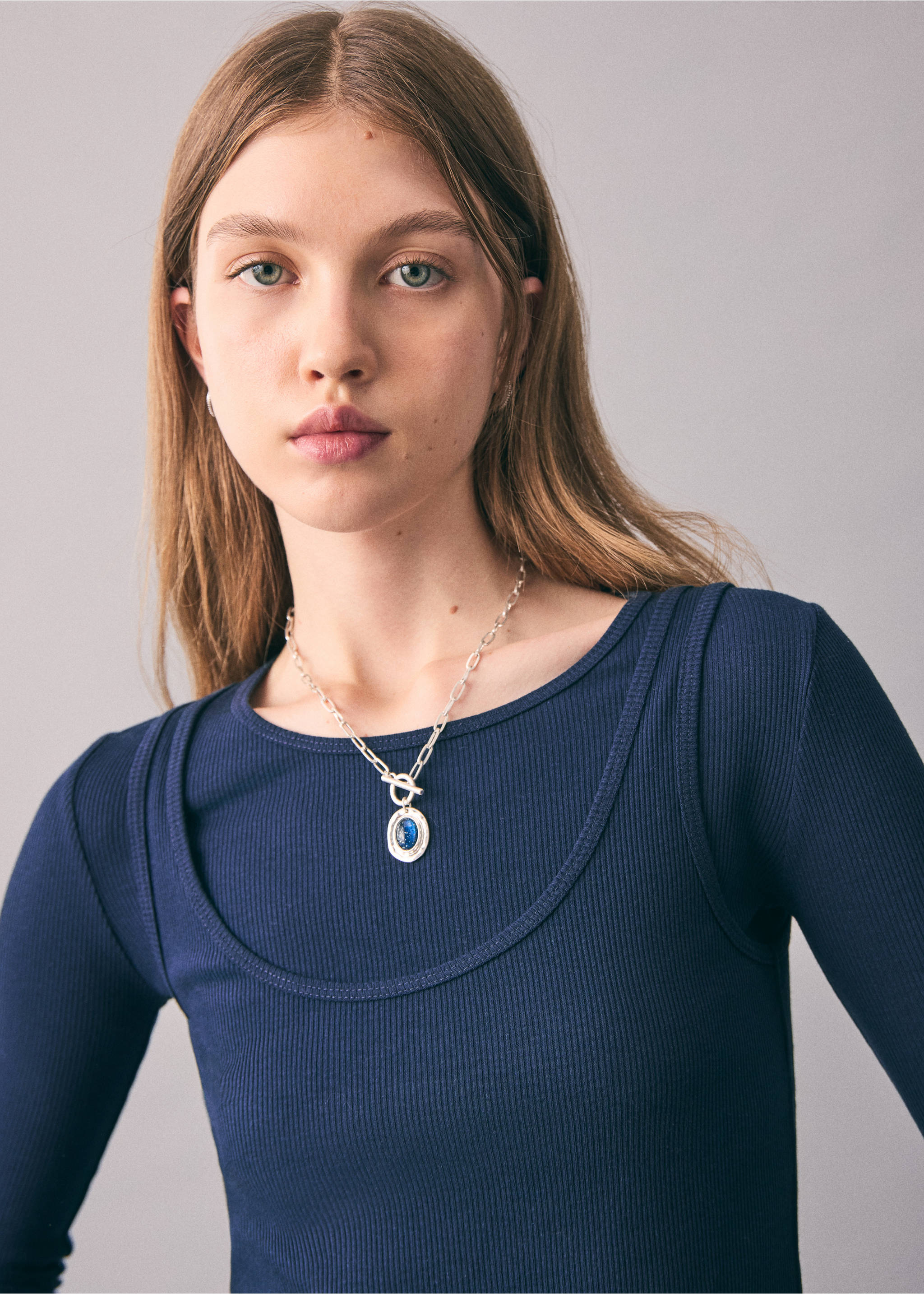 Double-layered T-shirt - Details of the article 1, Navy. Ref: 17017778-00.