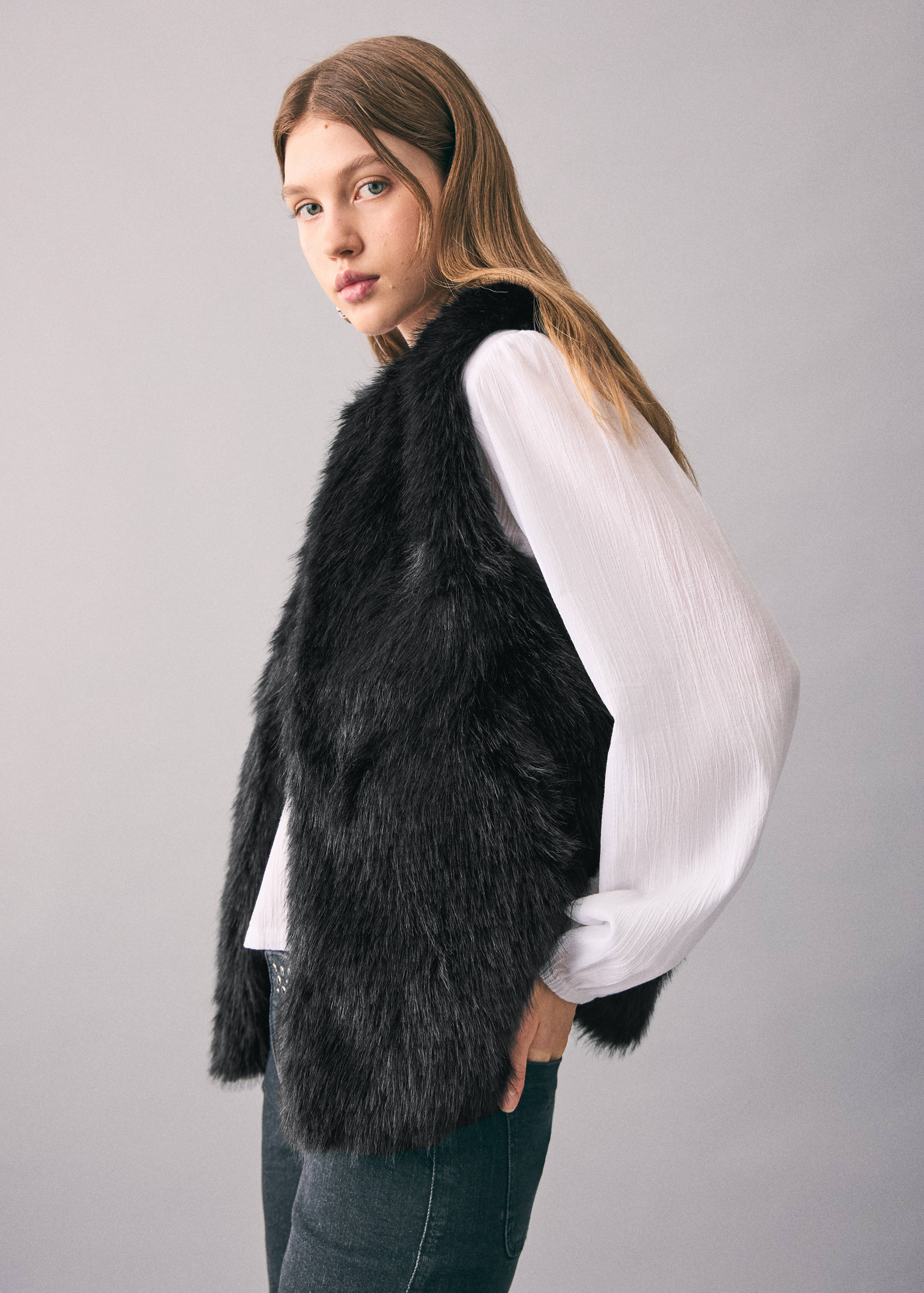 Fur-effect cape gilet - Medium plane