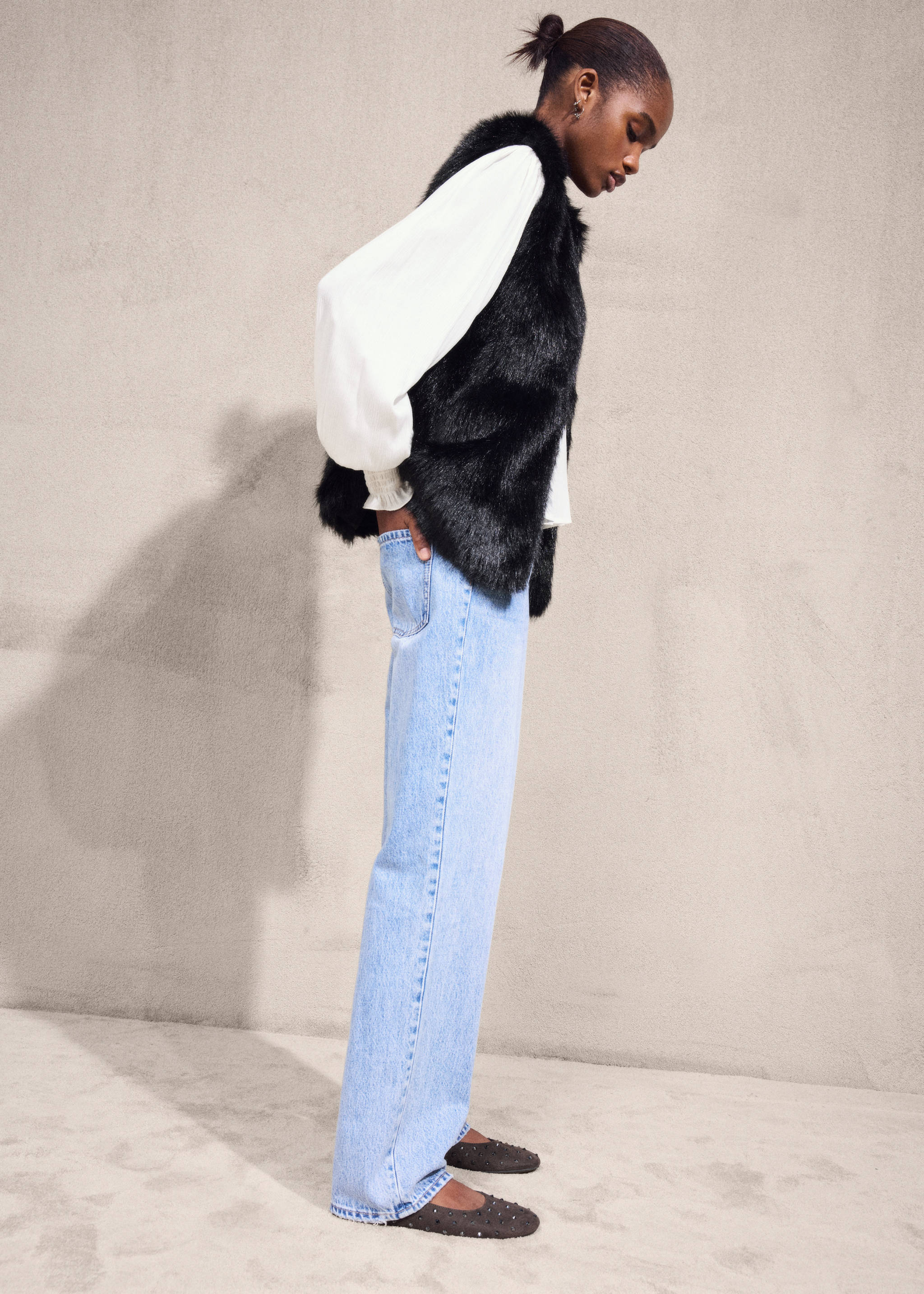 Fur-effect cape gilet - Details of the article 3